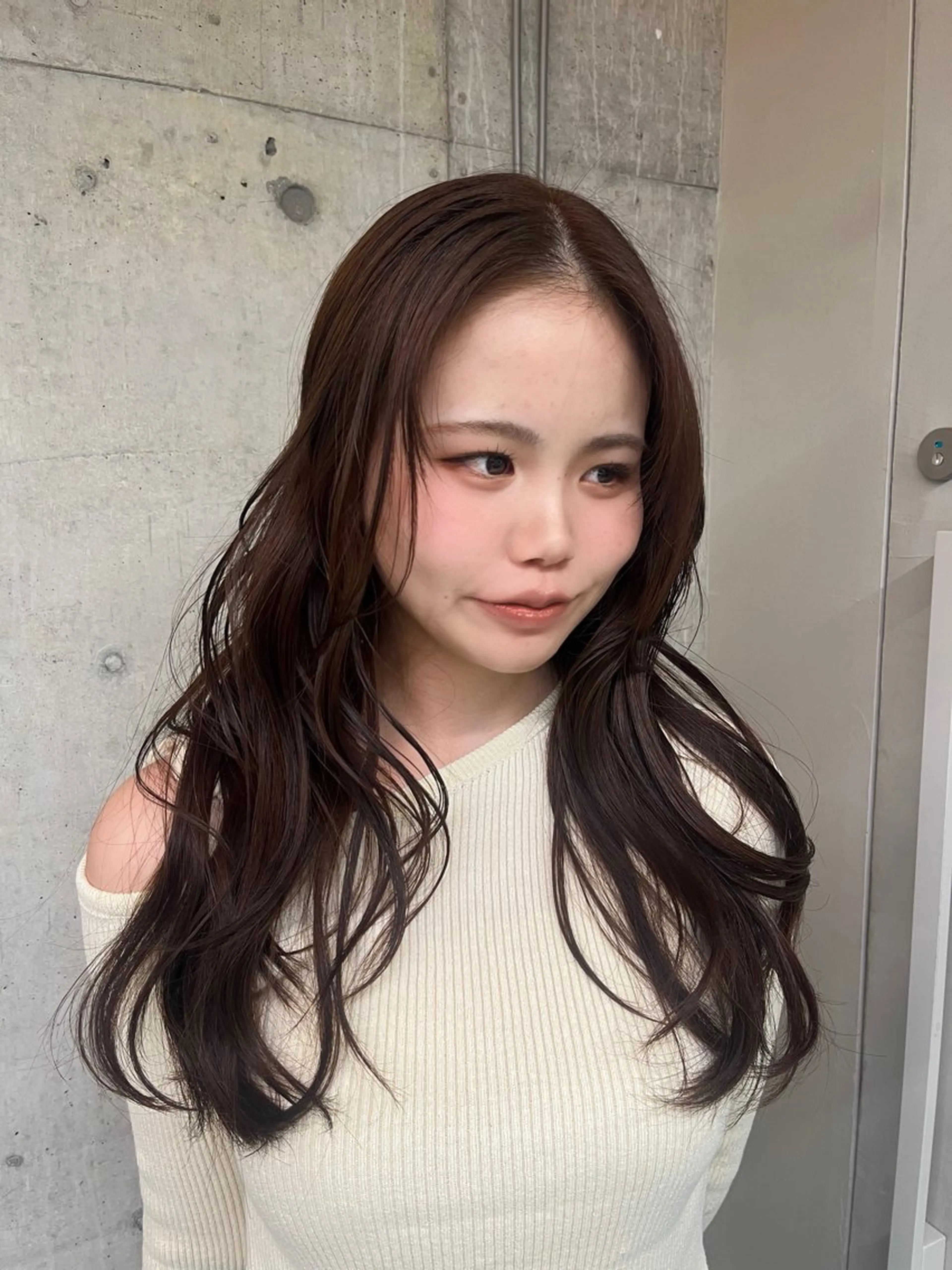 ロング カラー ヘアアレンジ ヘアカラー トリートメント SOL.JINGUMAE所属・原宿・デザインカラー YUI🤍ྀིのヘアスタイル