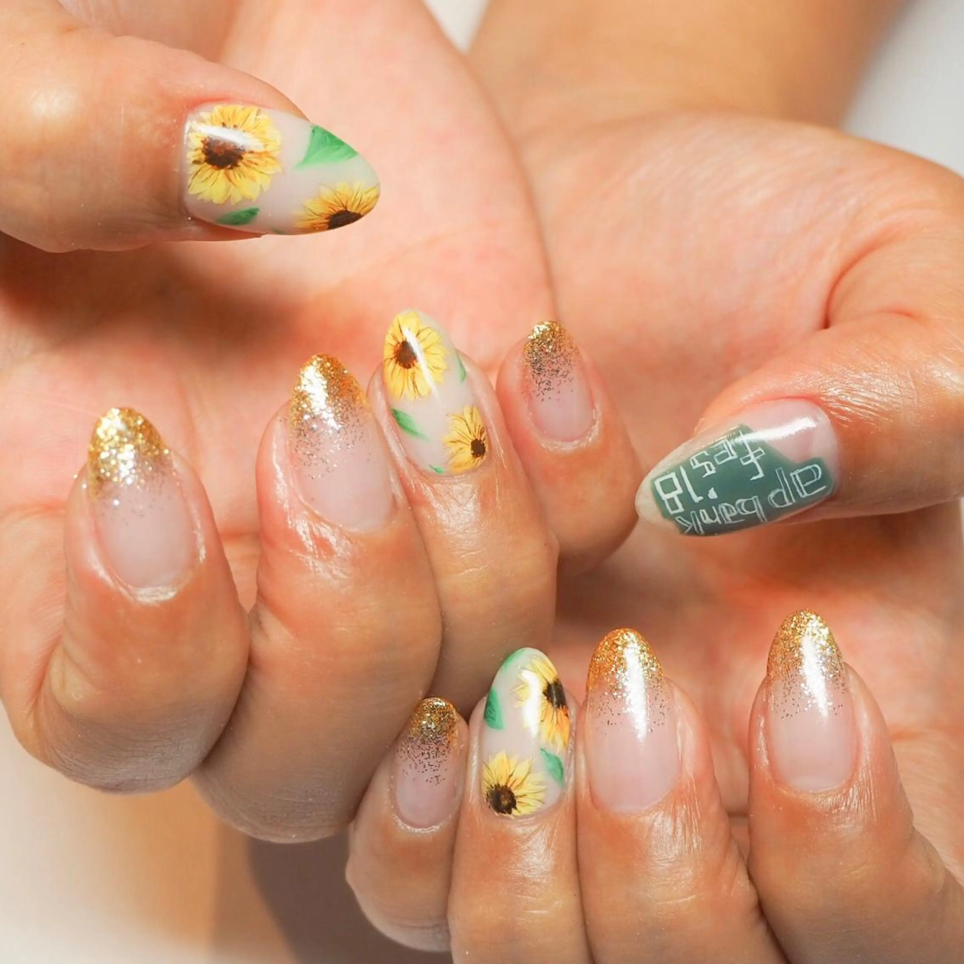 ネイル Hisaka Mikiのネイルデザイン