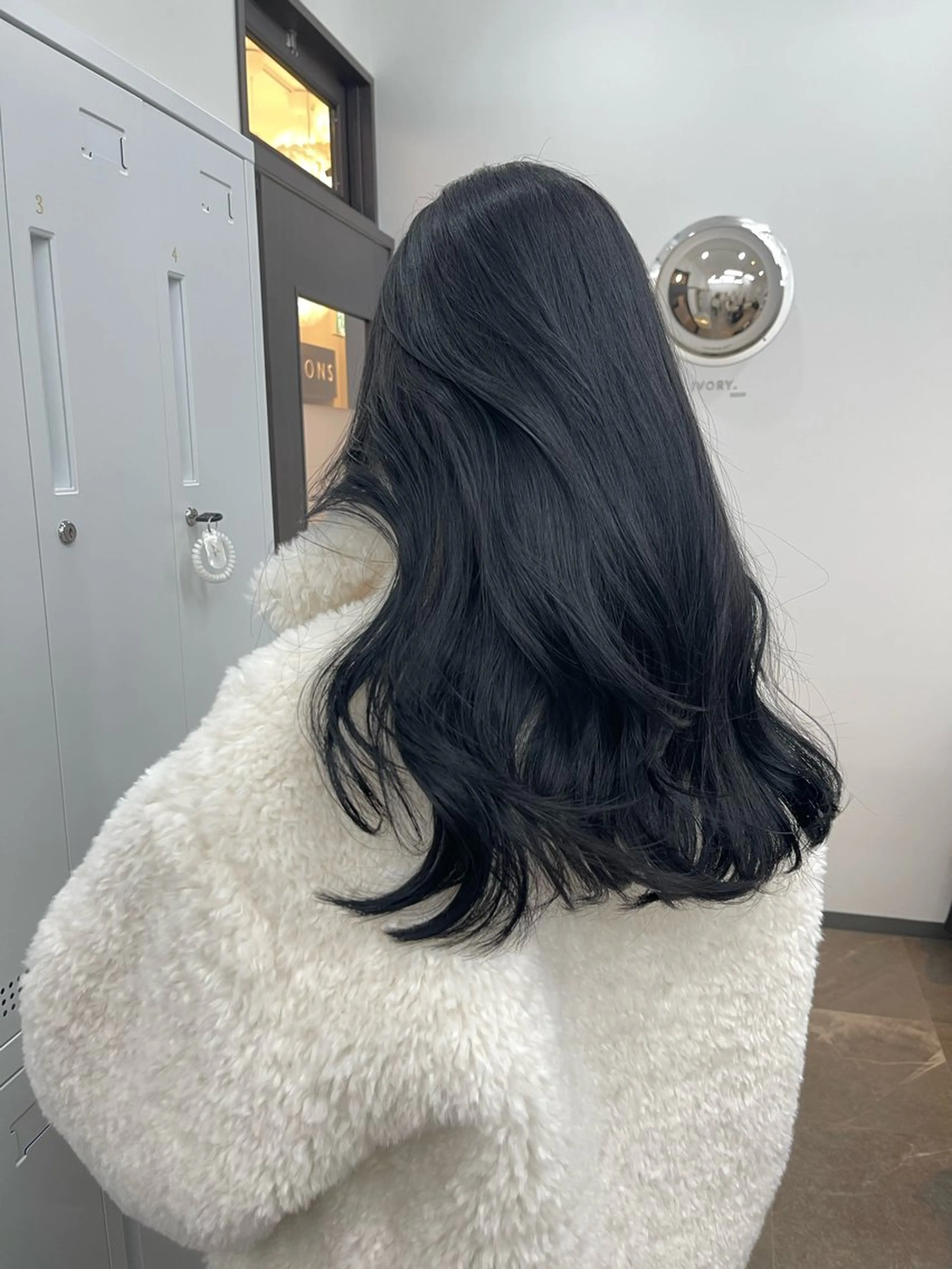 ロング カラー カット ヘアカラー トリートメント IVORY.所属・〻ツヤハイトーン🩰 🤍HARUCAのヘアスタイル