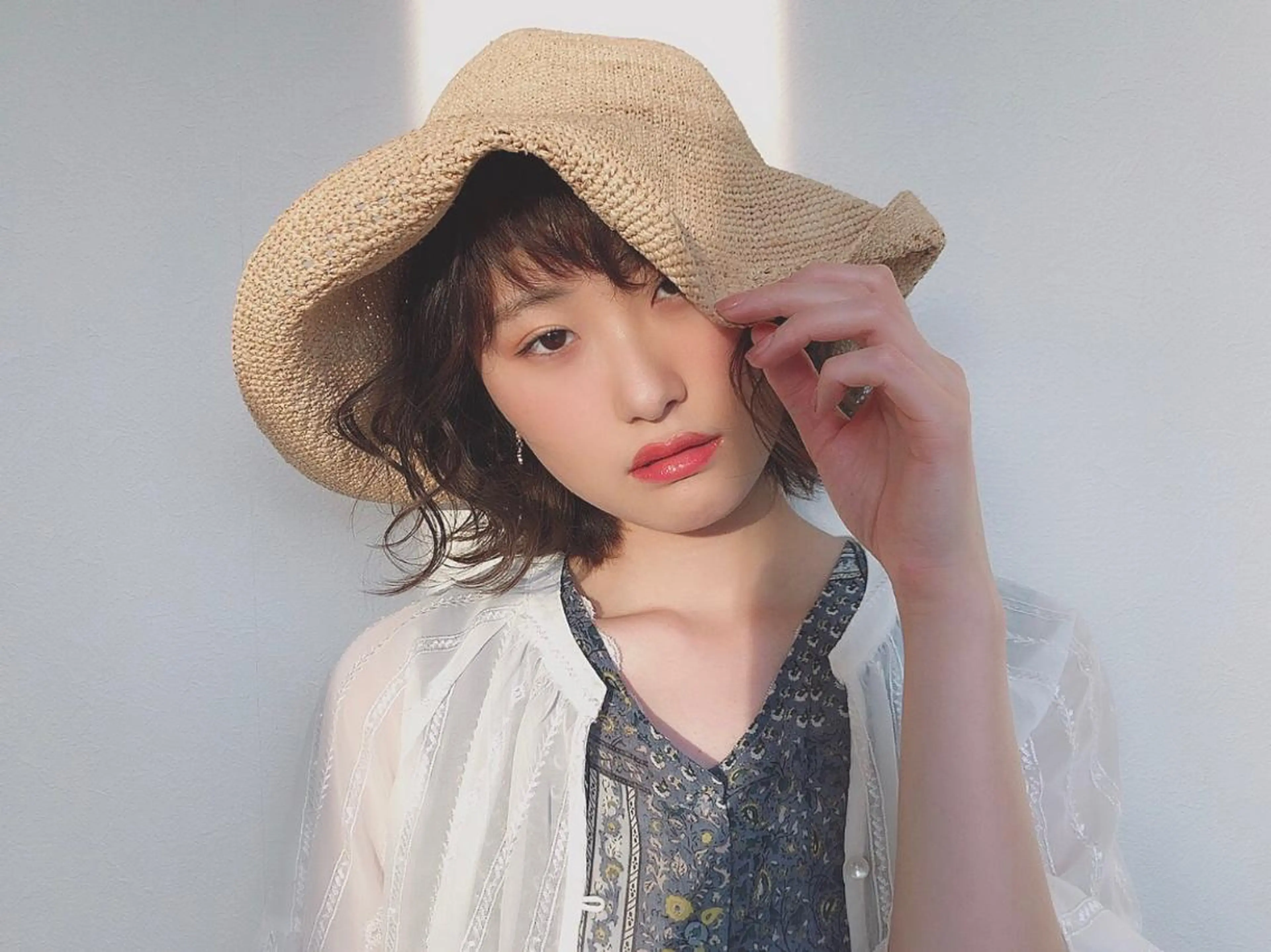 ミディアム 川元 汐音のヘアスタイル