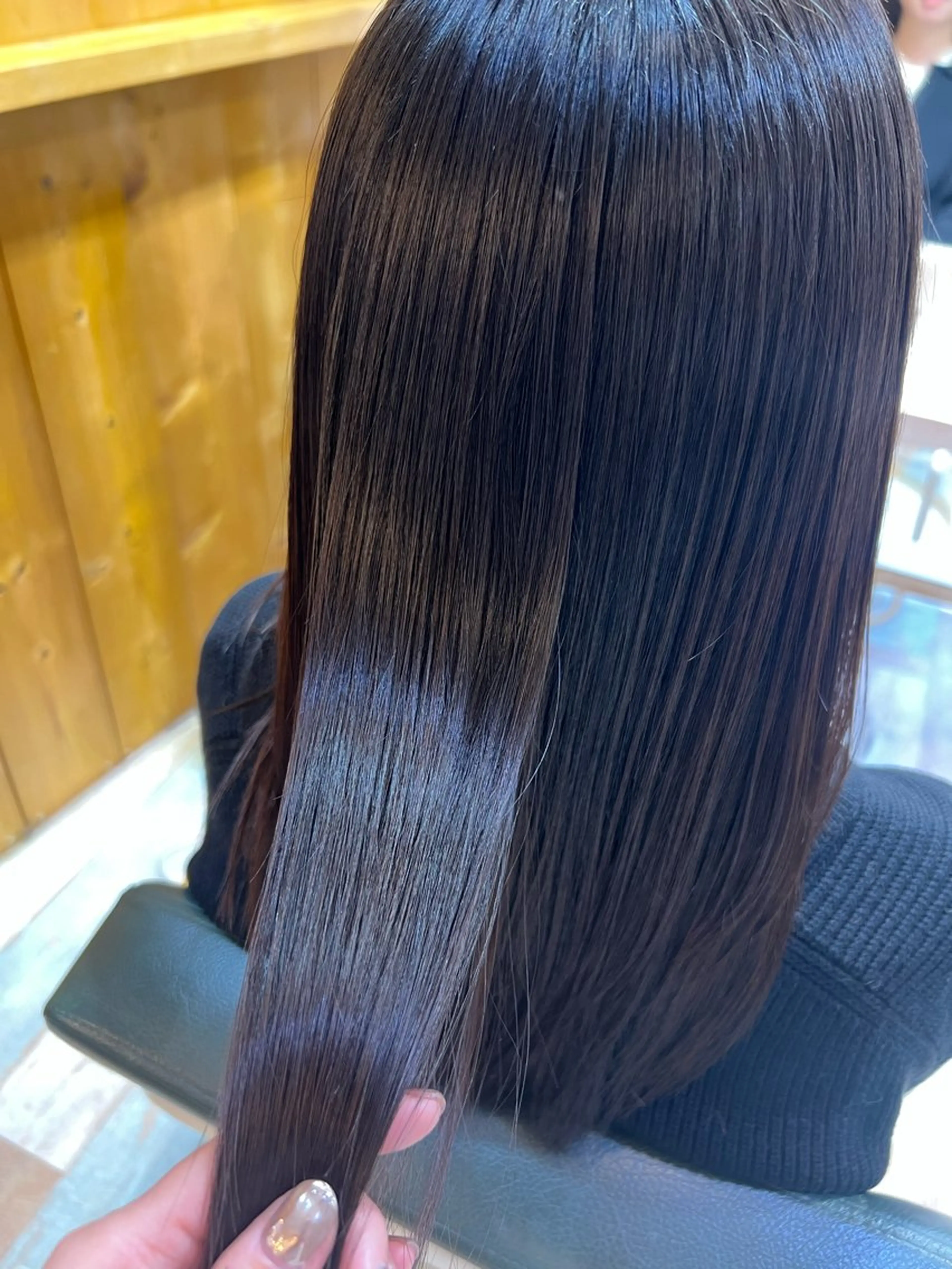 ロング ボブ 顔周りカット ハイライト ロング 縮毛矯正 縮毛矯正 トリートメント KANA/ボブ/ インナーカラー/艶髪のヘアスタイル