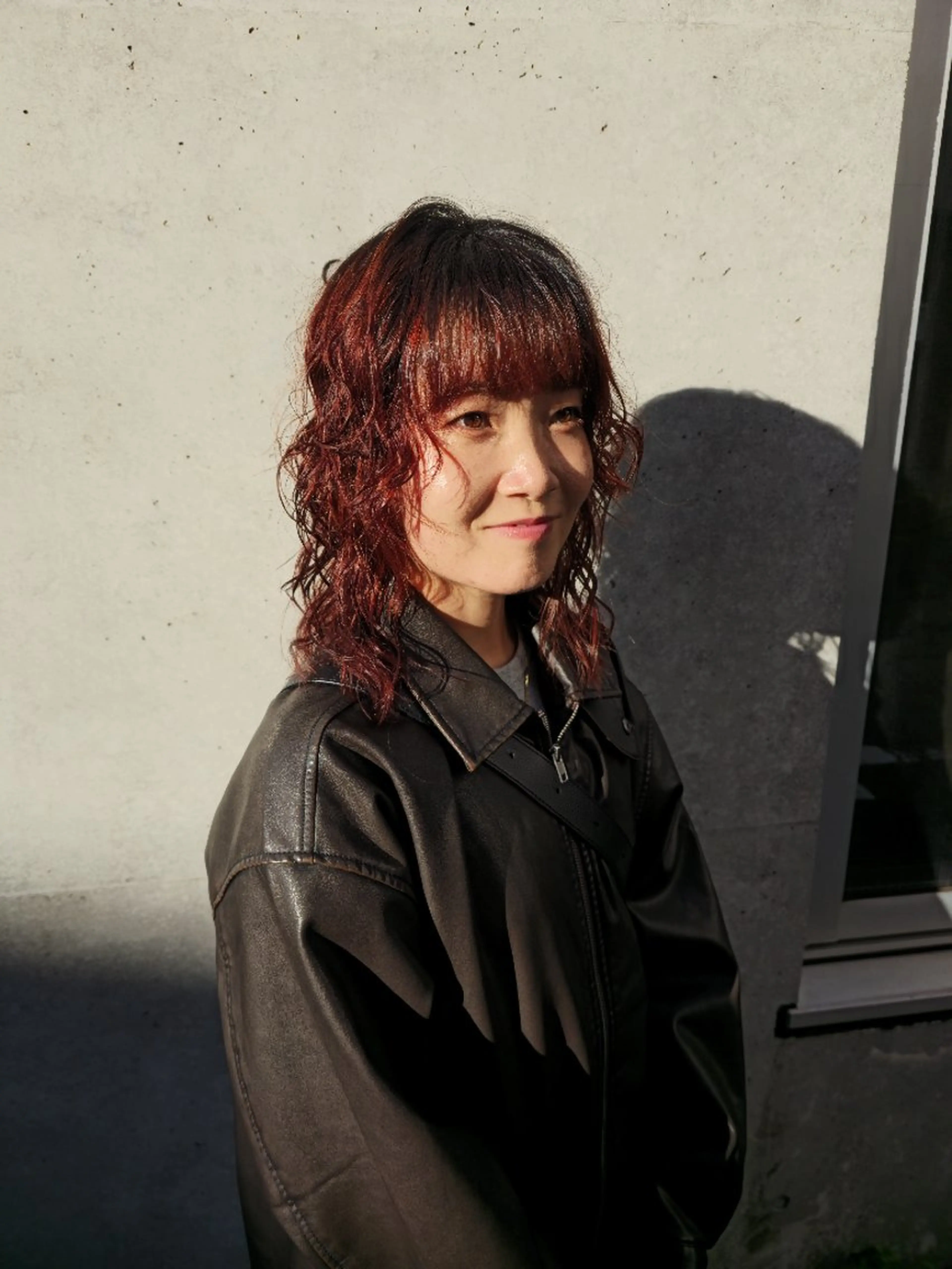 カラー セミロング ブリーチ ブリーチなしカラー OMA 片岸 信征のヘアスタイル