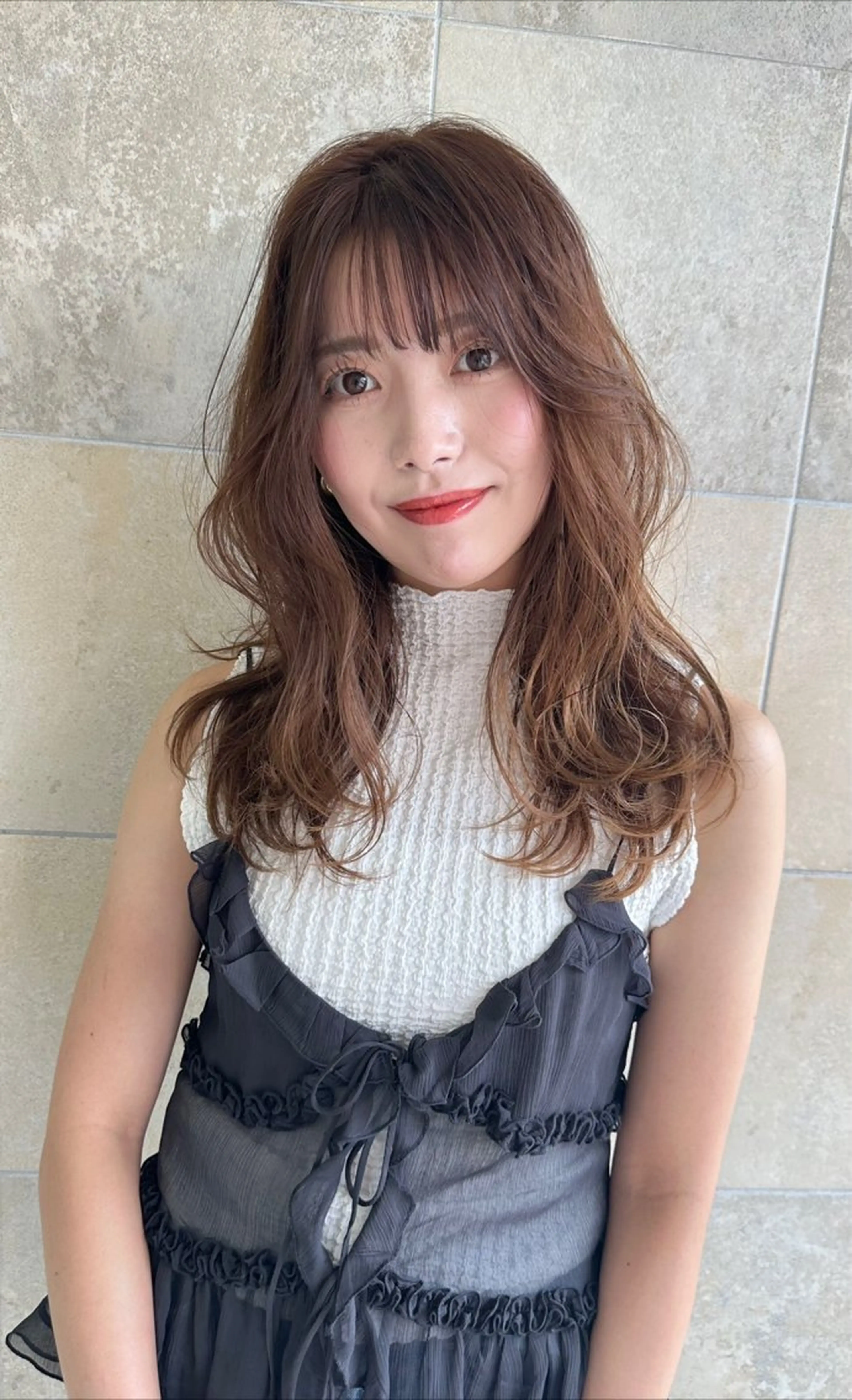 ロング カラー カット ヘアカラー トリートメント ベージュ/インナー カラー🤍Rieのヘアスタイル