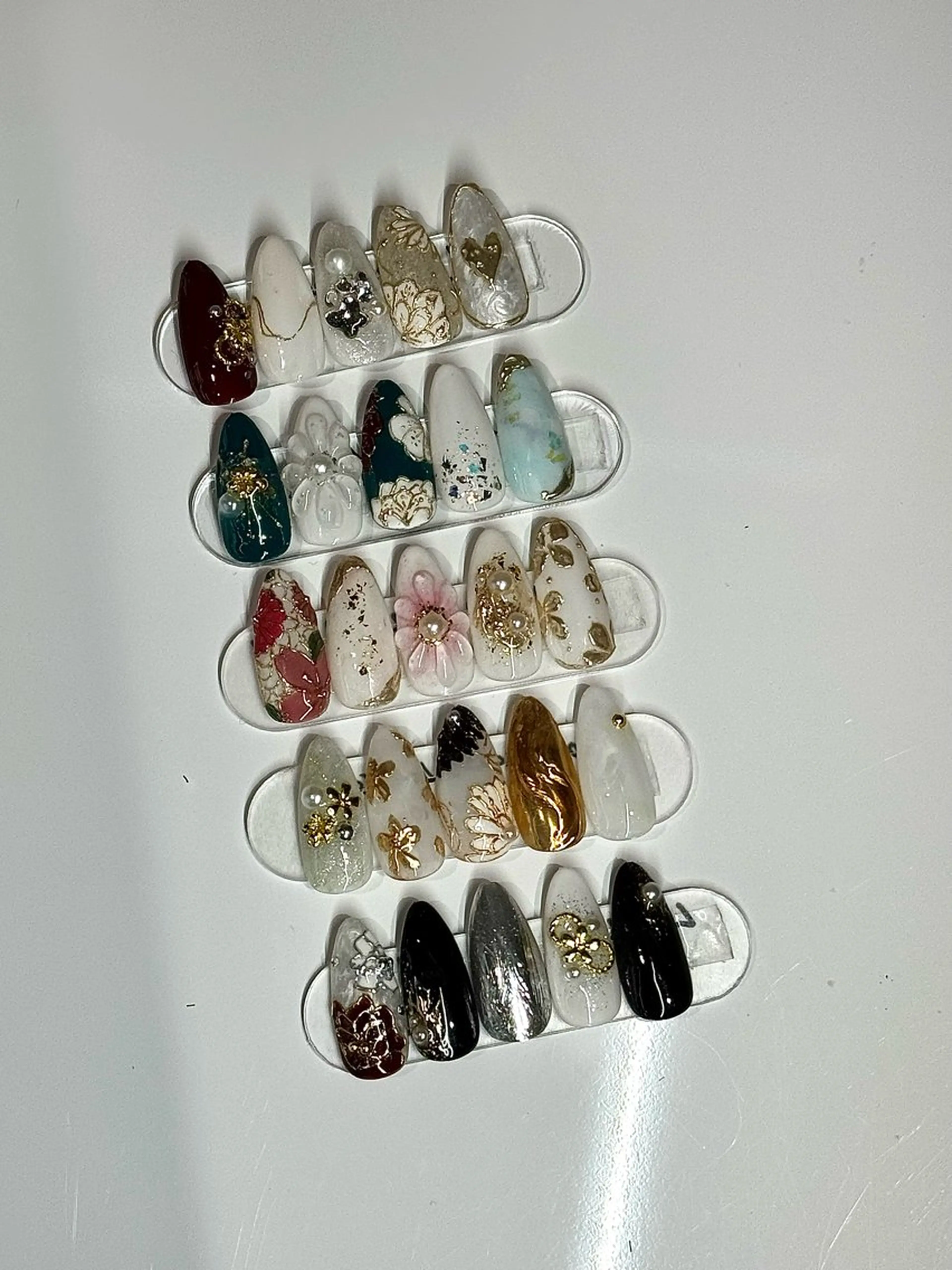 🎊成人式向け🌸定額メニュー➡️10本長さだし➕アート（デザインは載せてる写真の中で選んでいただきます）ミニモ限定💗の写真