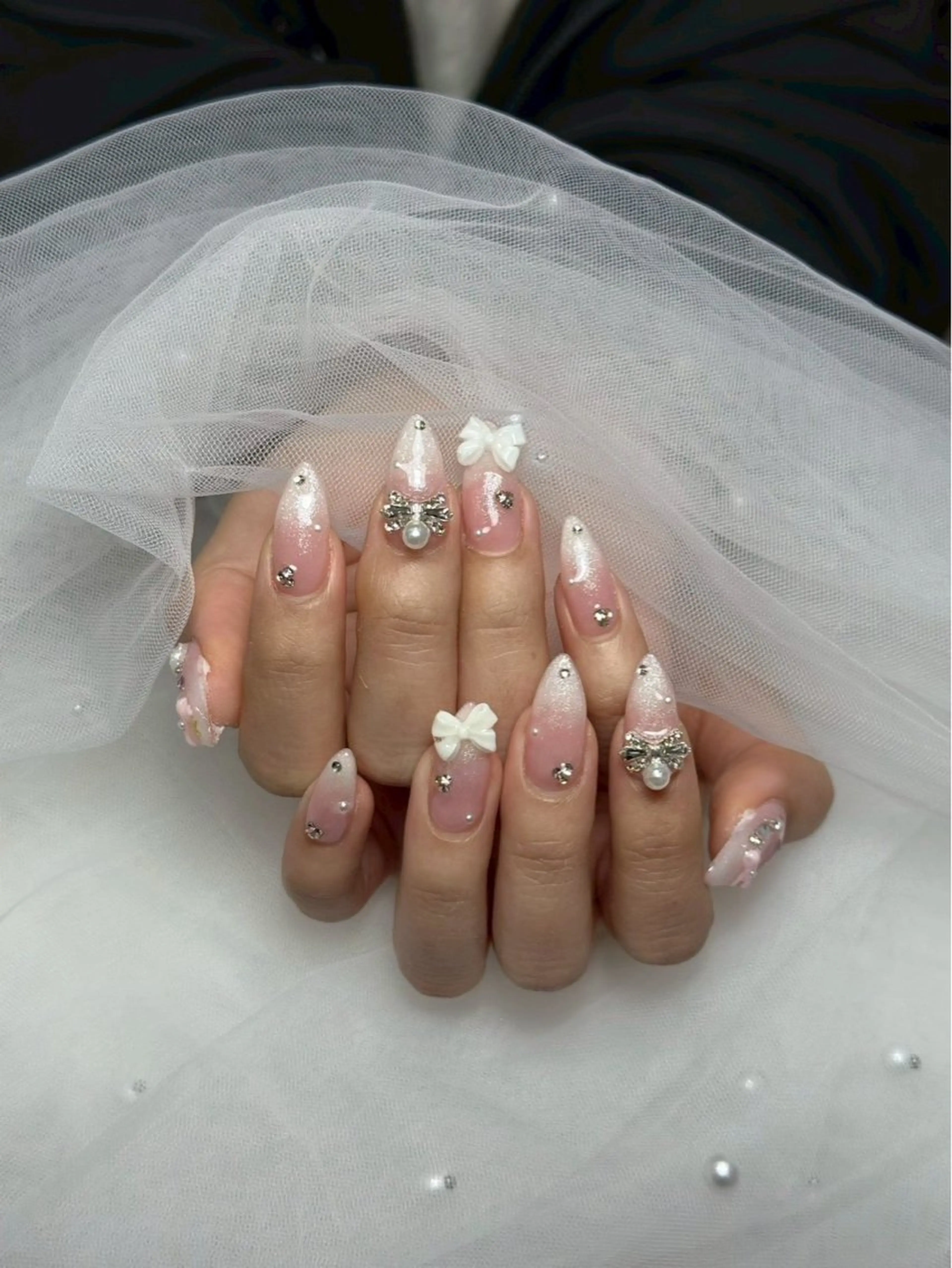 ネイル アートネイル オーロラネイル チークネイル 長さ出し フットネイル ハンドネイル フットネイル ハンドケア Noiranail_ studio川越西口のネイルデザイン