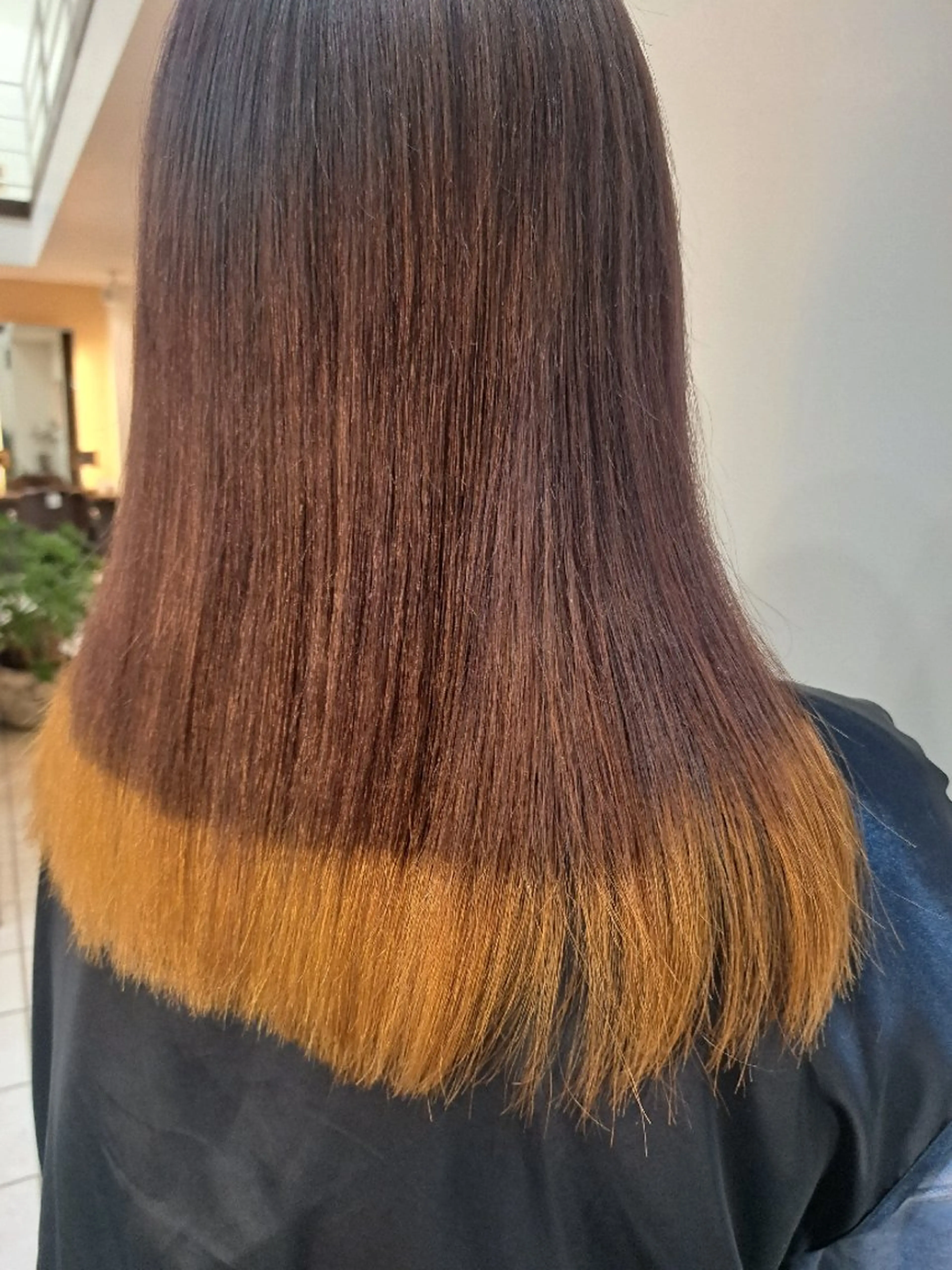 ロング カラー メンズ ヘアメイク  ハイトーン キャロのヘアスタイル