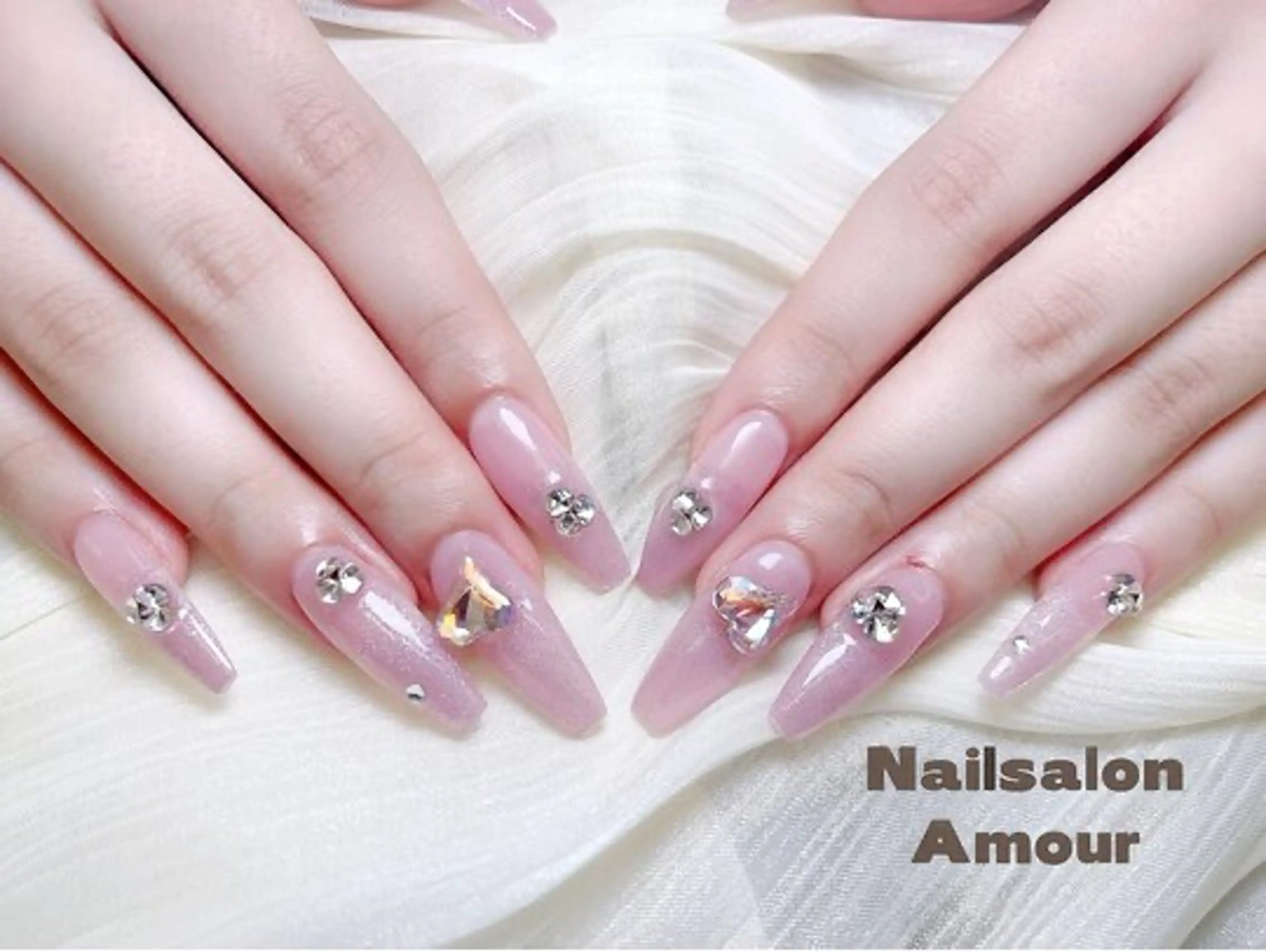 ネイル 長さ出し ネイルチップ Amour所属・パラジェル登録店 アイラッシュ＆ネイルのネイルデザイン