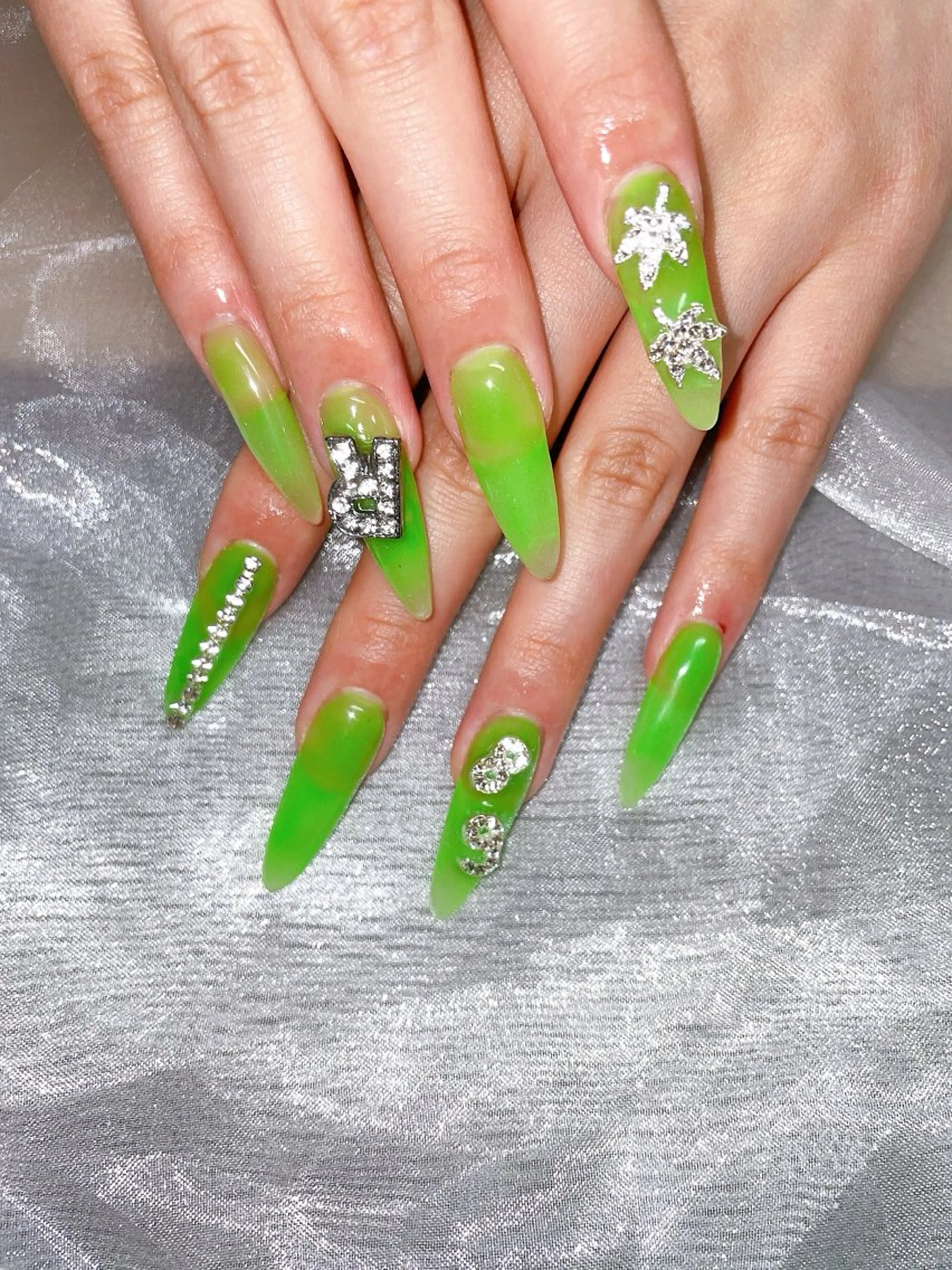 ネイル ハンドネイル ハンドケア GAL_ NAILのネイルデザイン