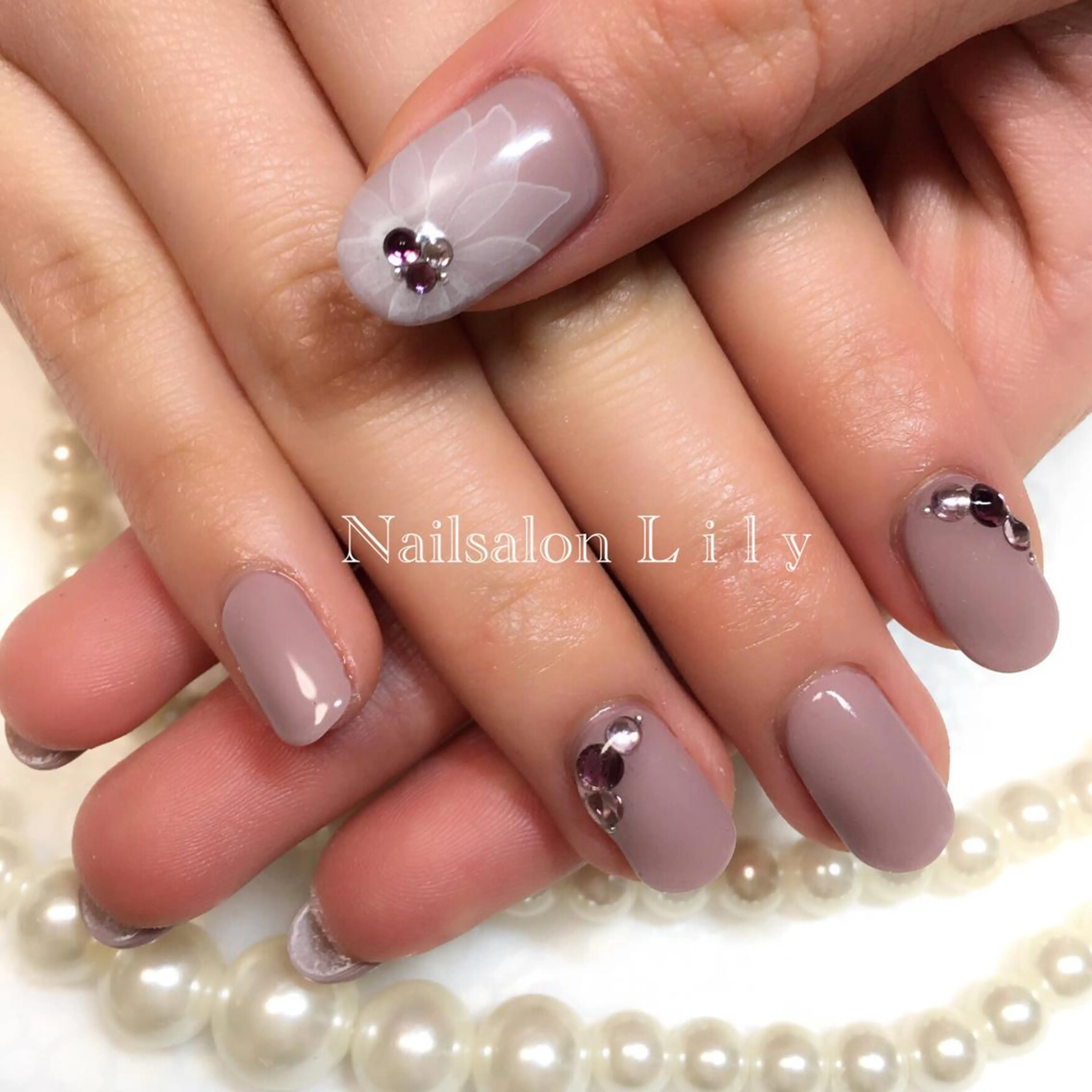 ネイル アートネイル フラワーネイル Nailsalon Lilyのネイルデザイン