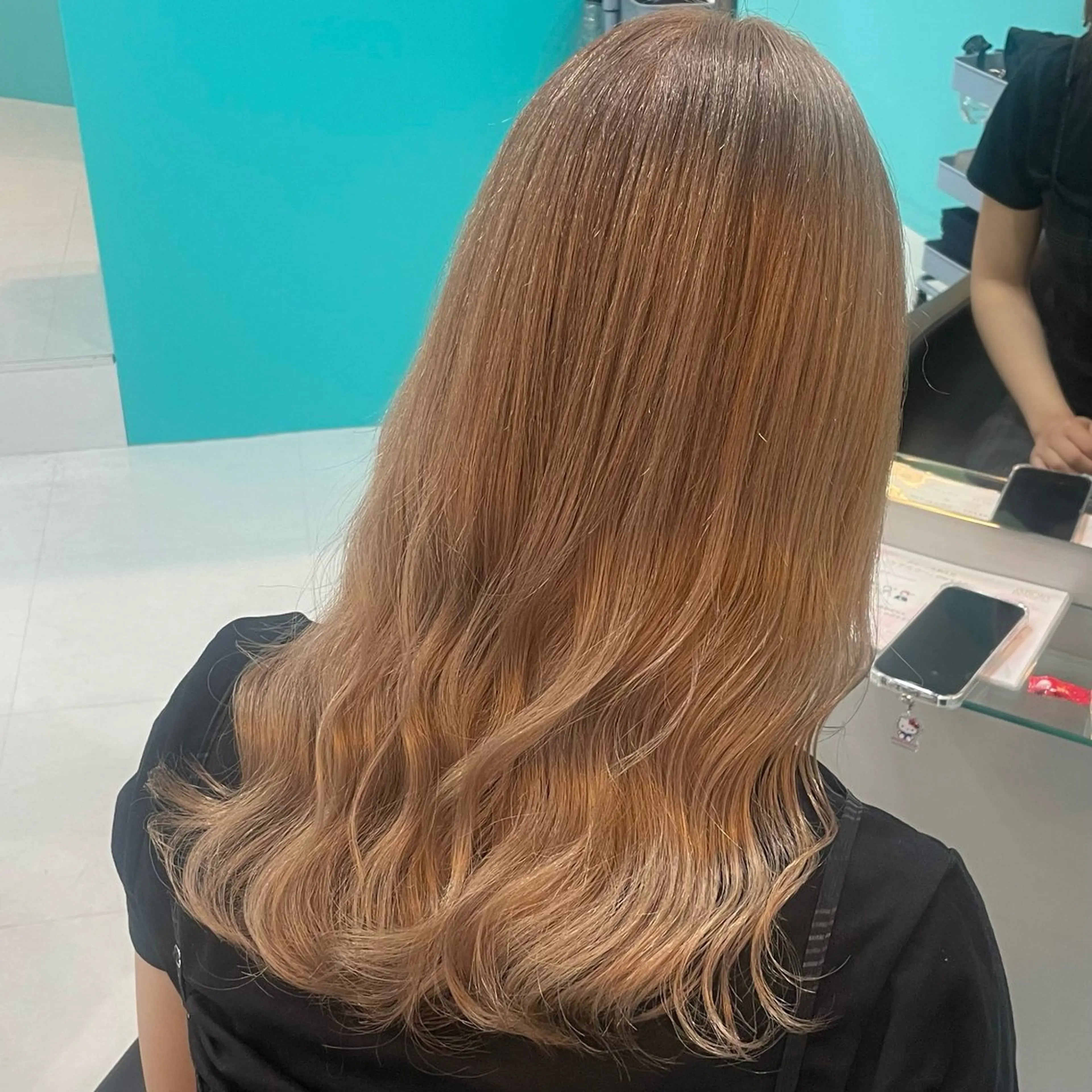 セミロング カラー Natsuki‎🤍 透明感×艶カラー🫧のヘアスタイル