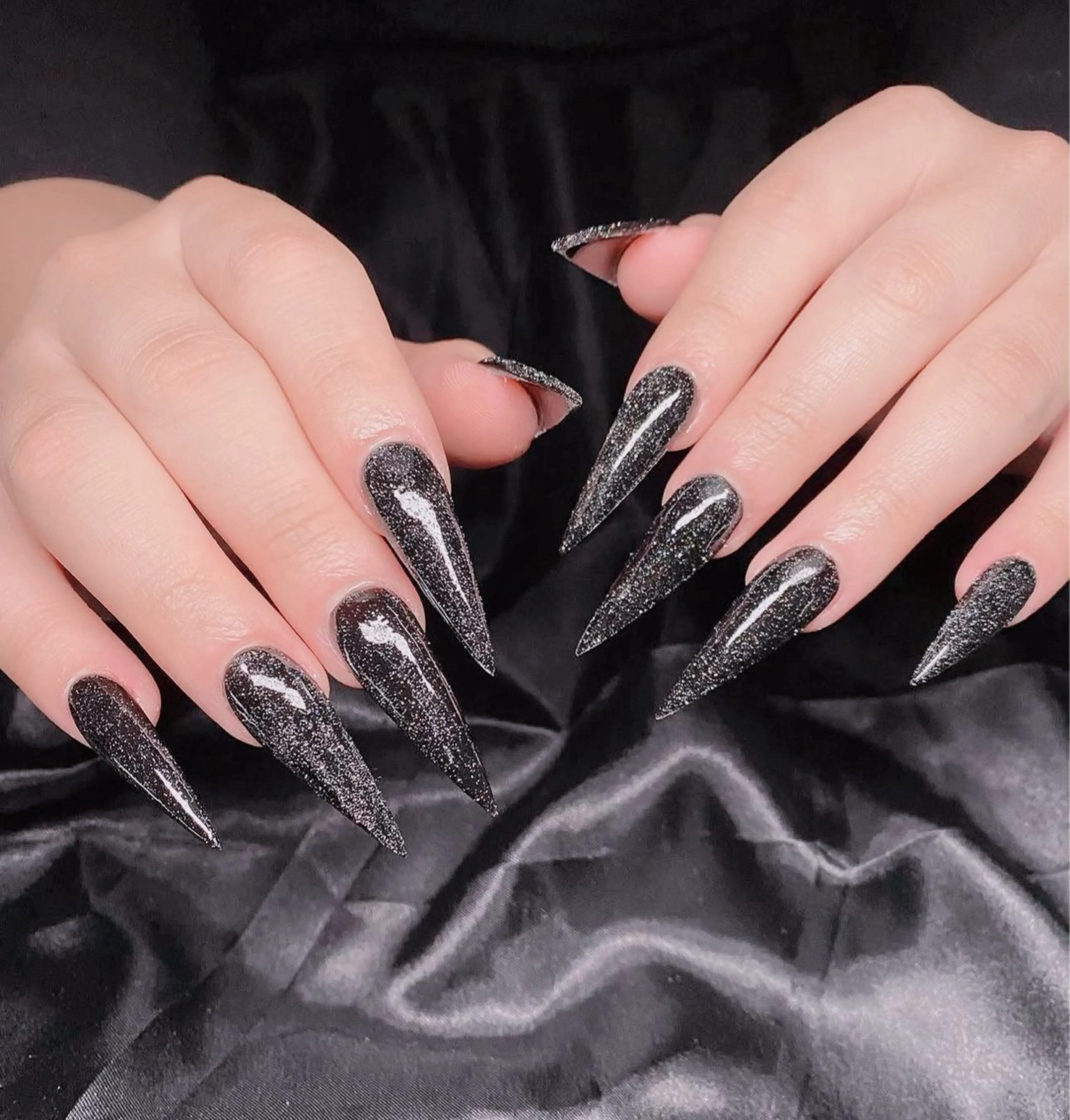 ネイル フレンチネイル ジェルネイル ガラスフレンチ ハロウィン ハート ハンドネイル H.baby Nail Salonのネイルデザイン