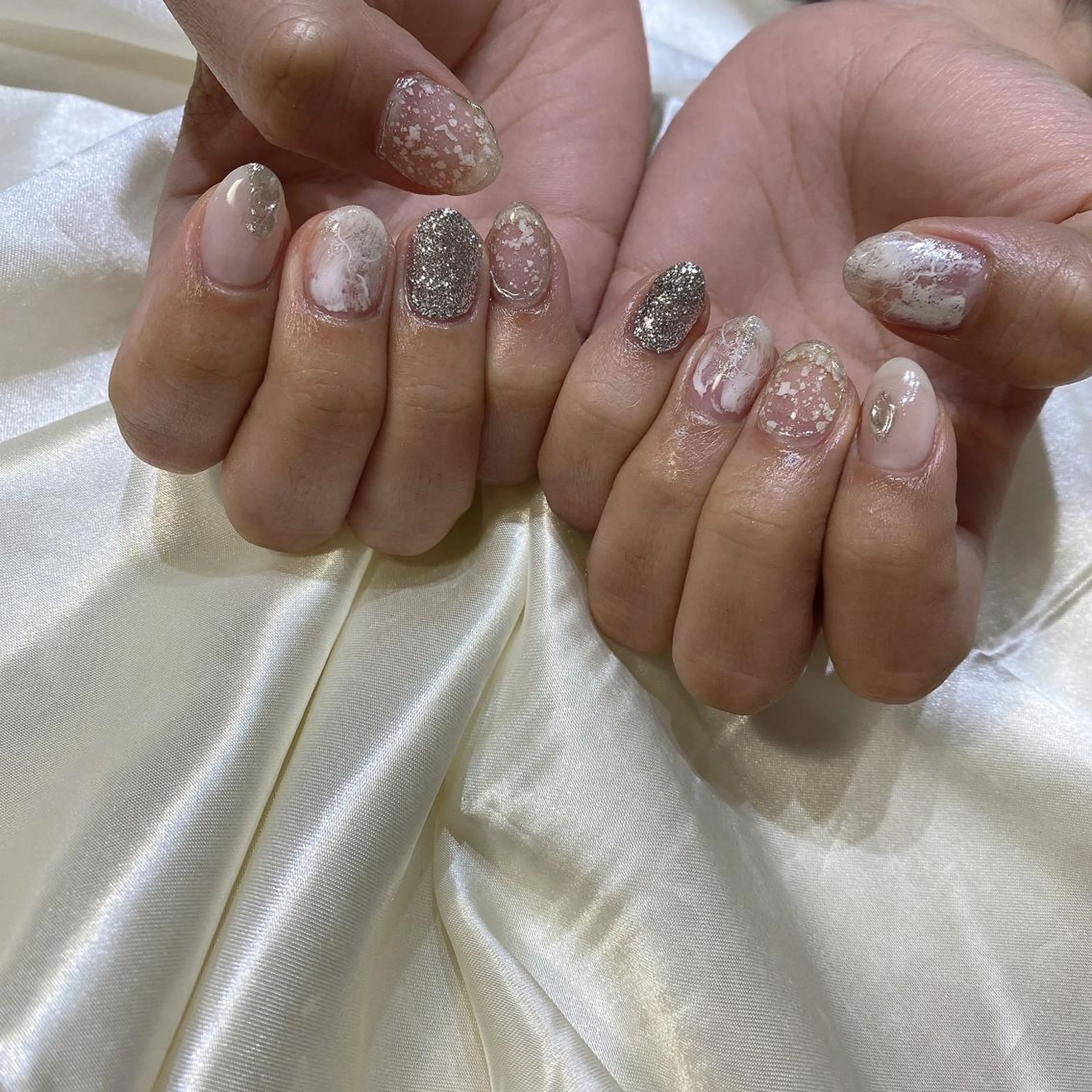 ネイル ハンドネイル 西岡 杏のネイルデザイン