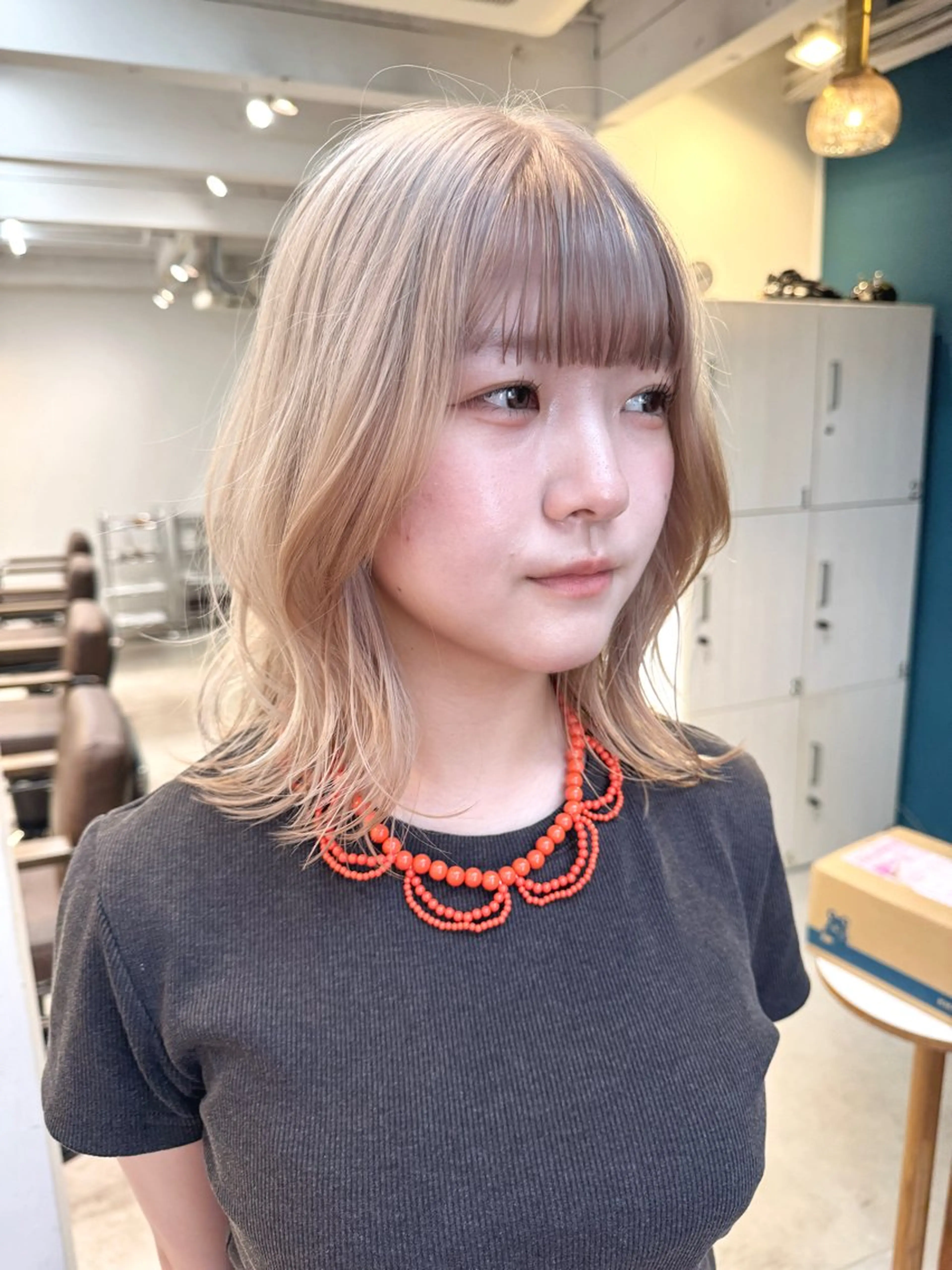 ミディアム カラー カット ヘアカラー トリートメント 透明感カラー/ハイト ーン/メイク/umiのヘアスタイル