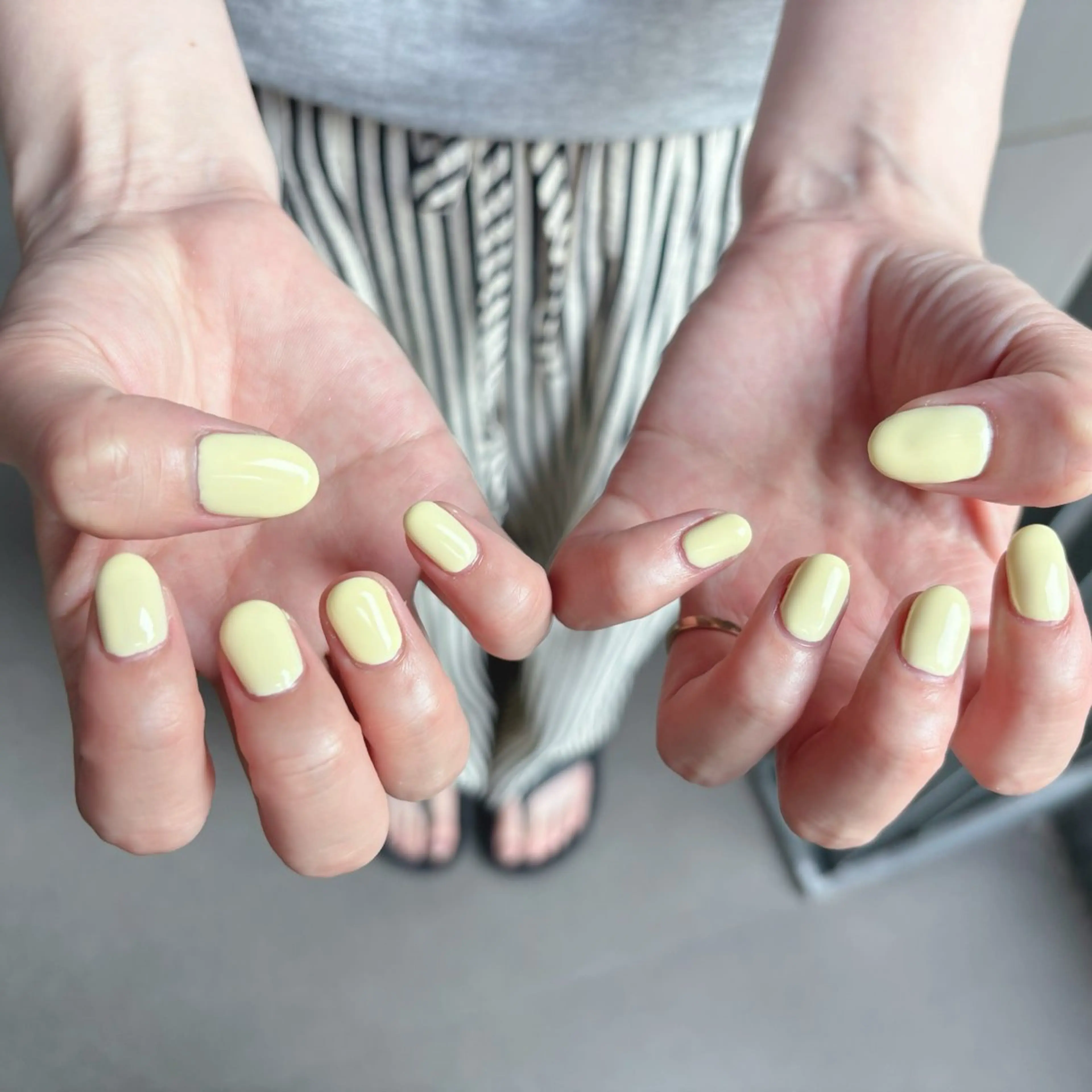 ネイル パステルネイル 黄色 ハンドネイル Amo Nailのネイルデザイン
