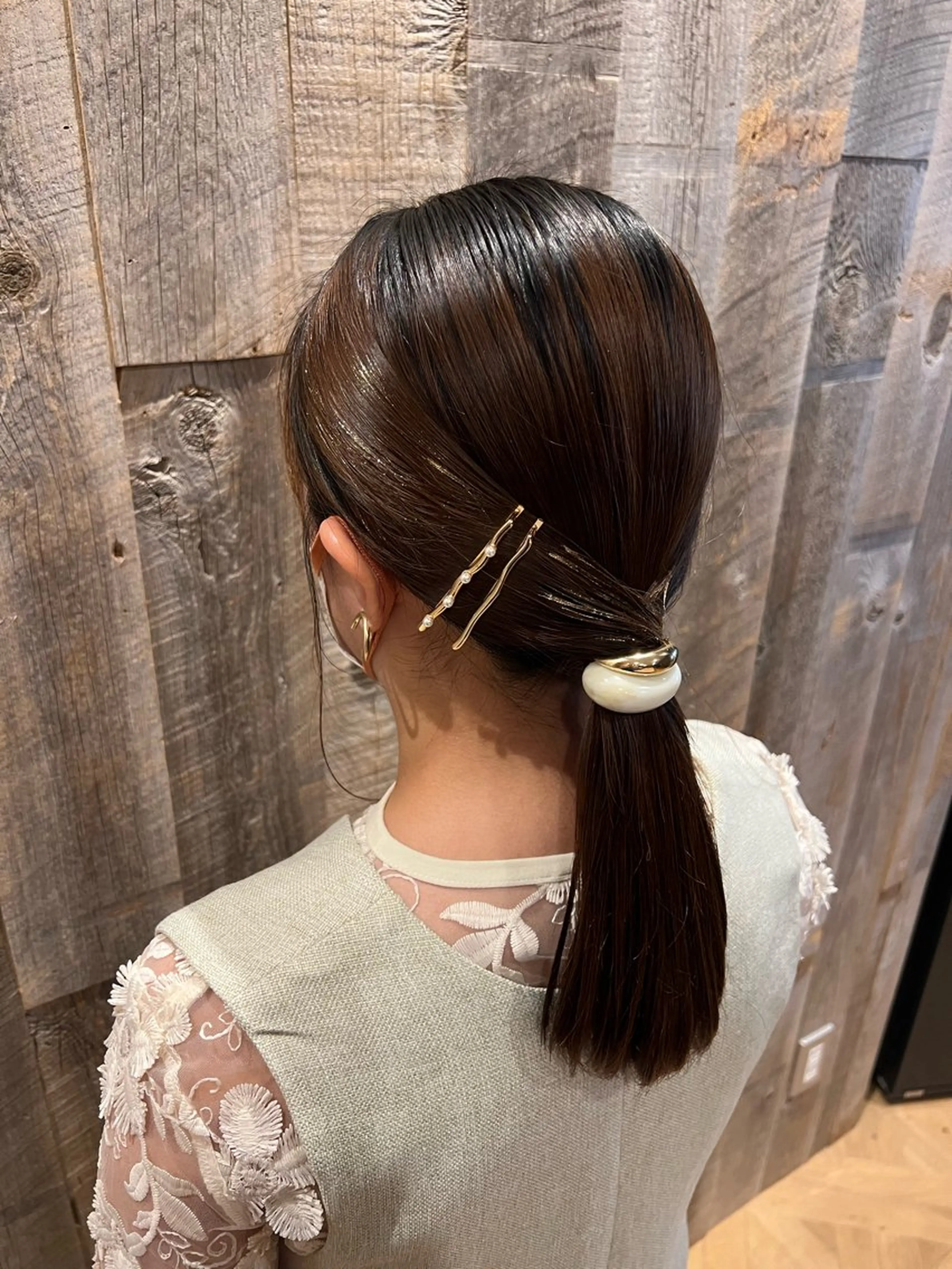 セミロング カラー ヘアアレンジ 結婚式・ブライダル ヘアセット letterby novel はるみのヘアスタイル