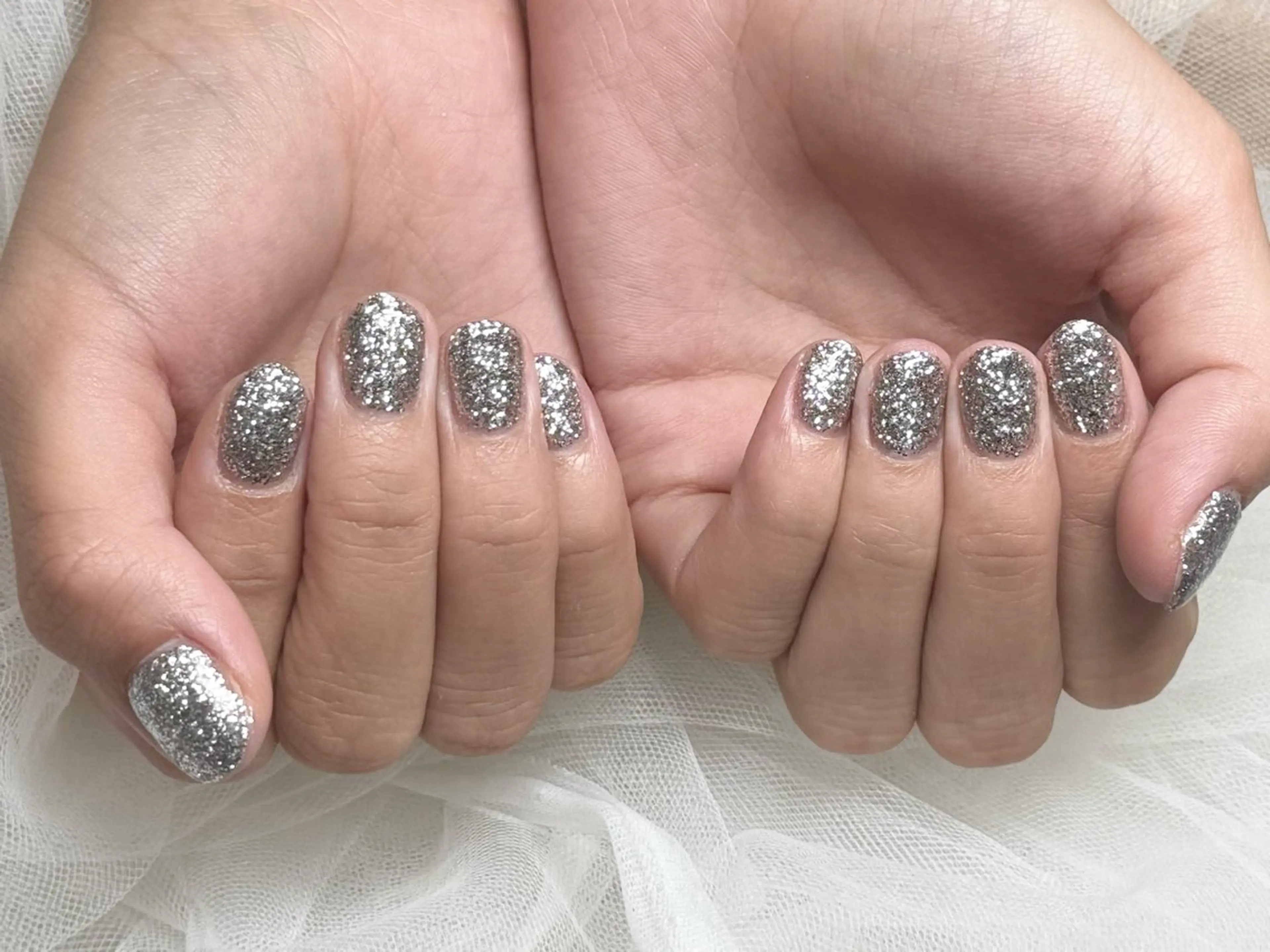 ネイル ラメ(グリッター) シルバー ハンドネイル Grandir しずくのネイルデザイン