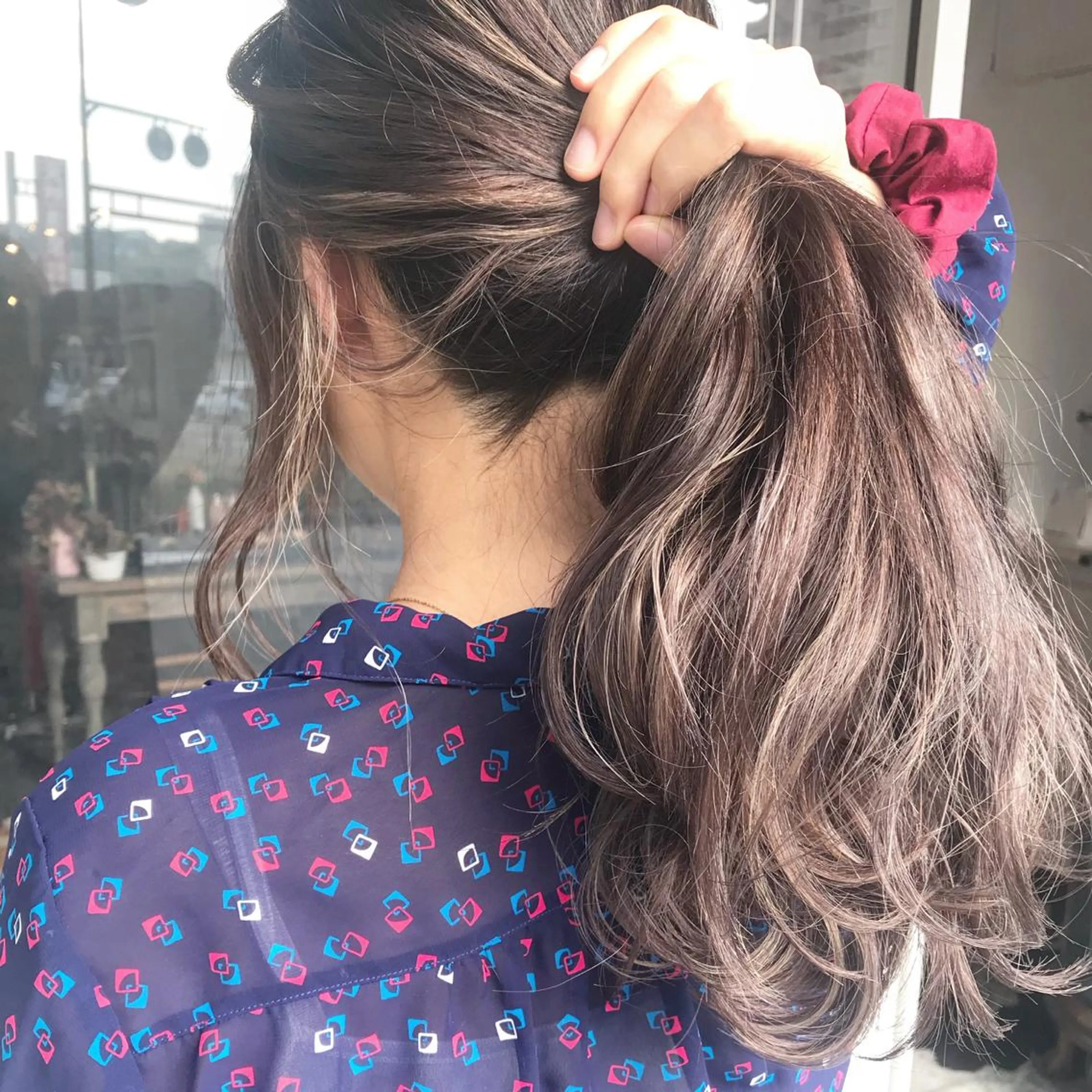 セミロング カラー ヘアアレンジ バレイヤージュ ブリーチ グラデーションカラー ハイライトカラー ハイトーンカラー Mariana/ 鶴原-ハイライトのヘアスタイル