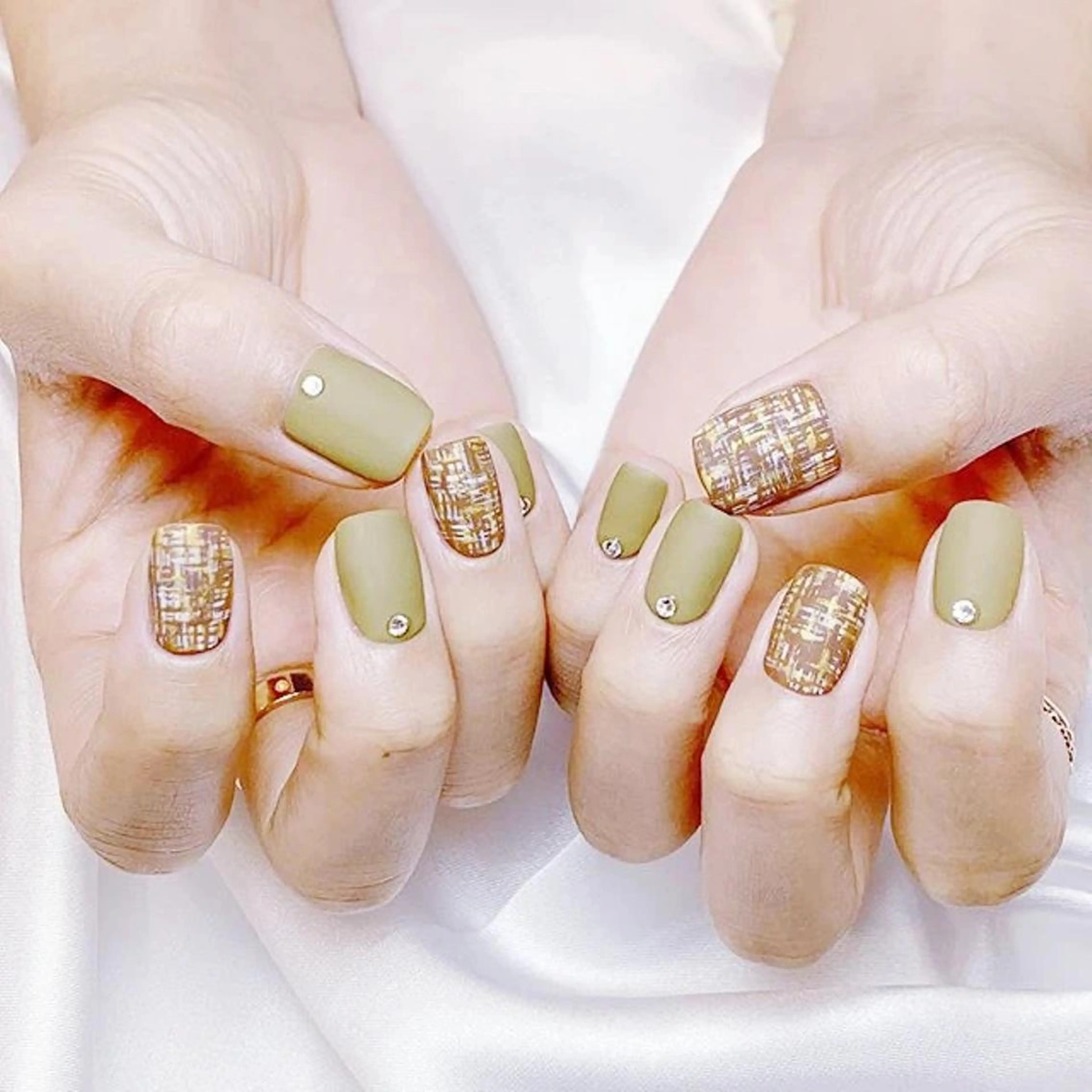 ネイル 🦋ネイルサロン ブラン🌈ゆりのネイルデザイン