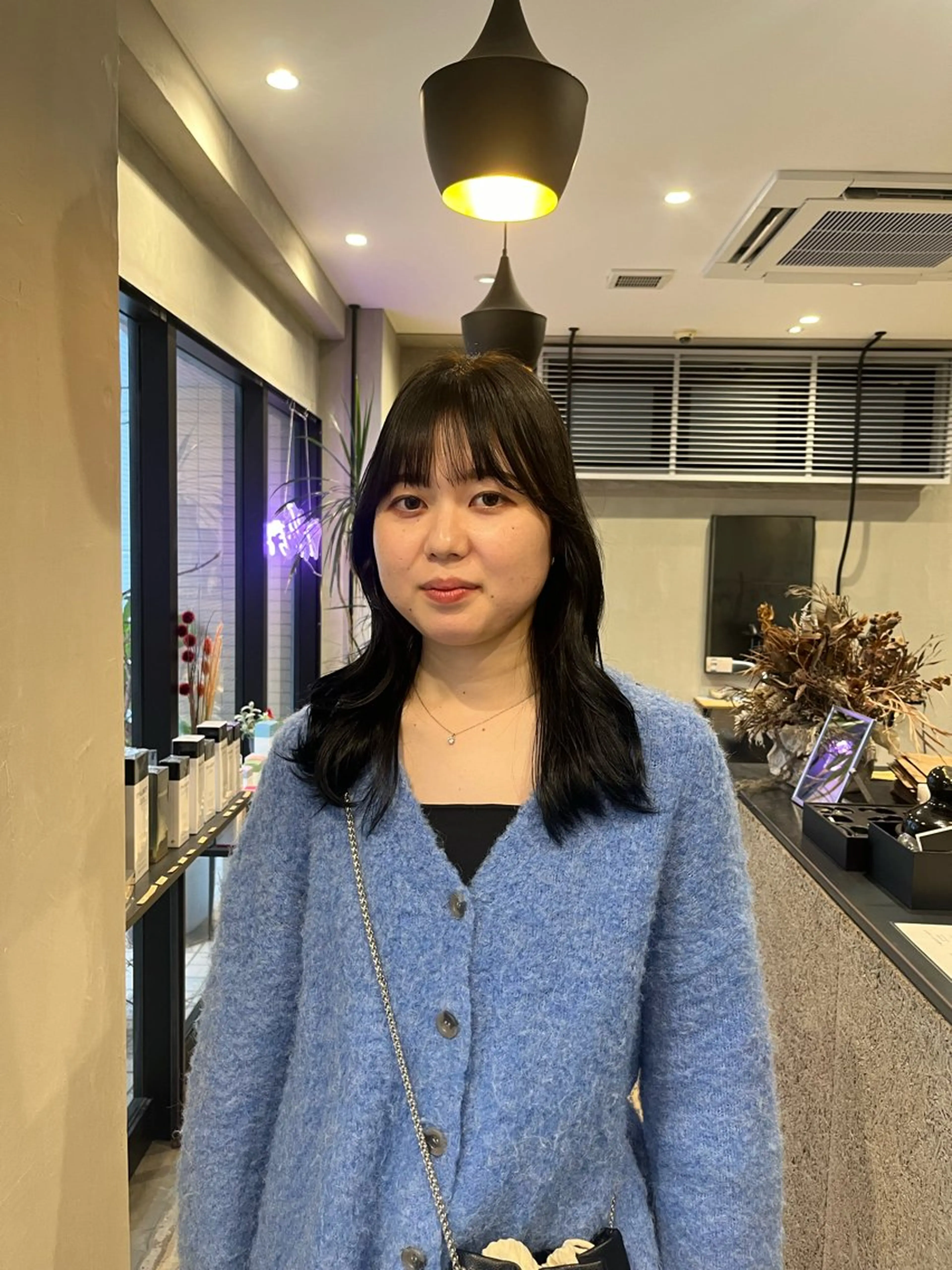 カラー 黒髪 こまつばらみお/レイ ヤー/ダブルカラーのヘアスタイル