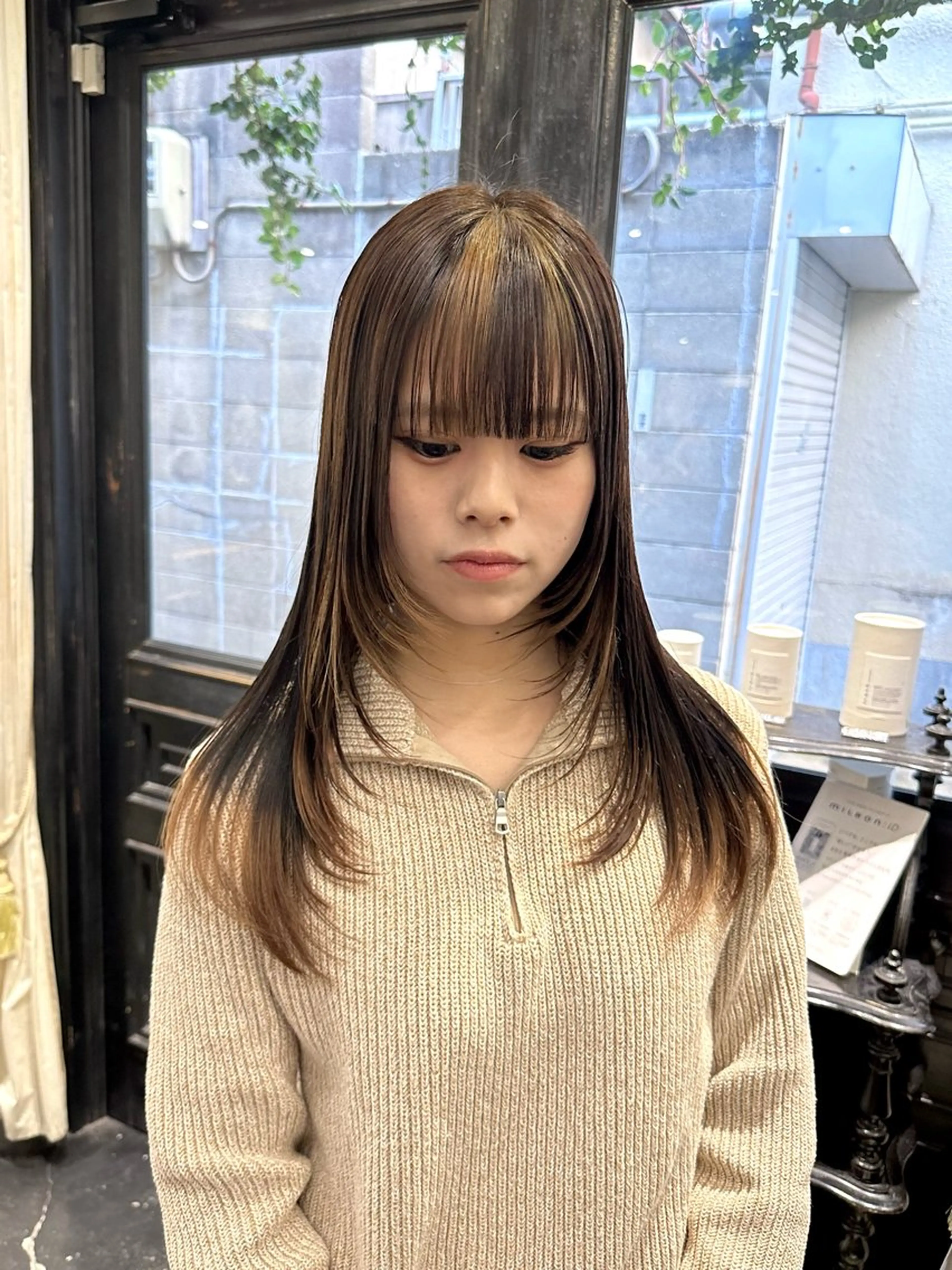 【裾カラー🩵】裾カラーエンドカラー（ケアブリーチ1回＋オンカラー）＋全体カラー＋艶TR✨の写真