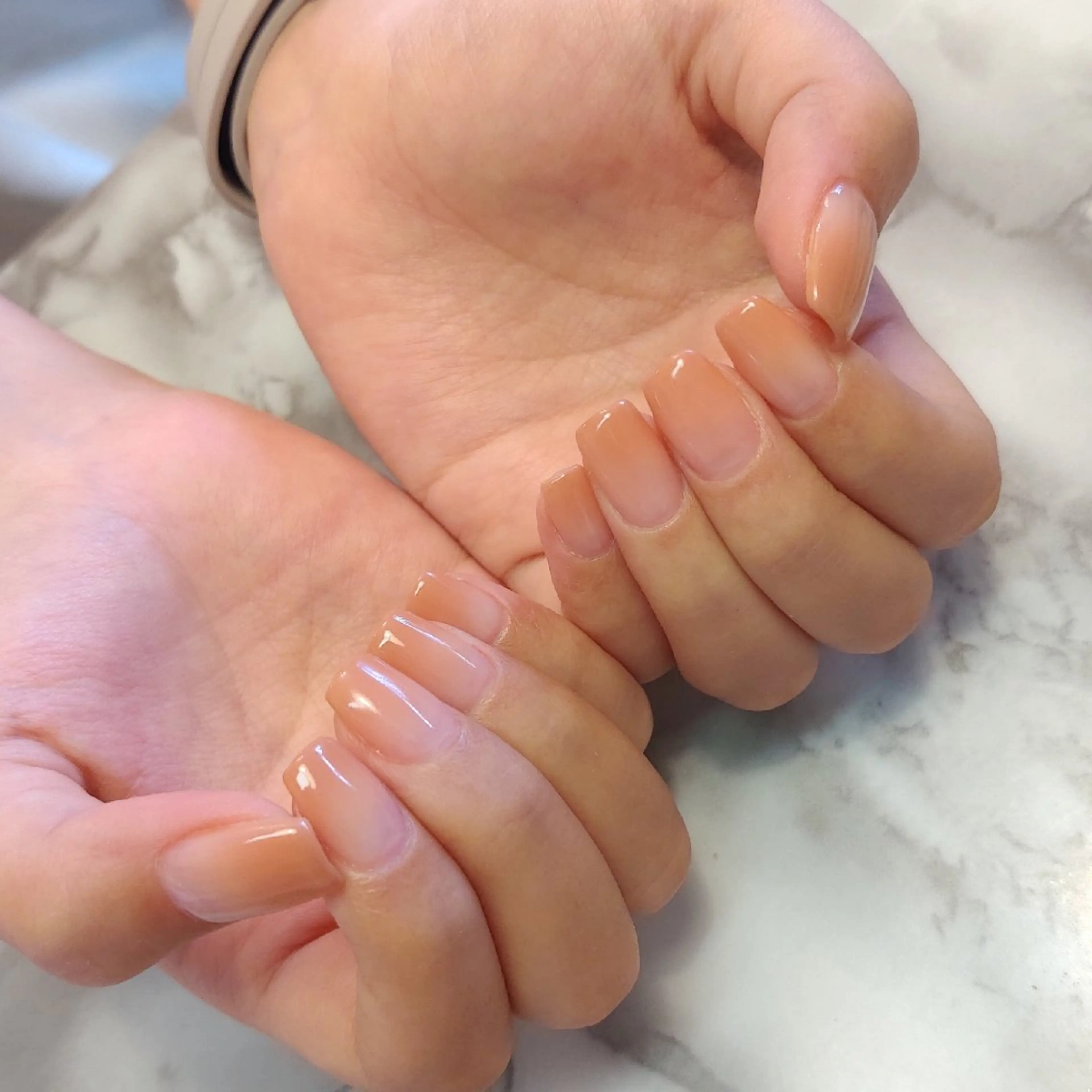 ネイル グラデーション ジェヌインネイル 河内のネイルデザイン