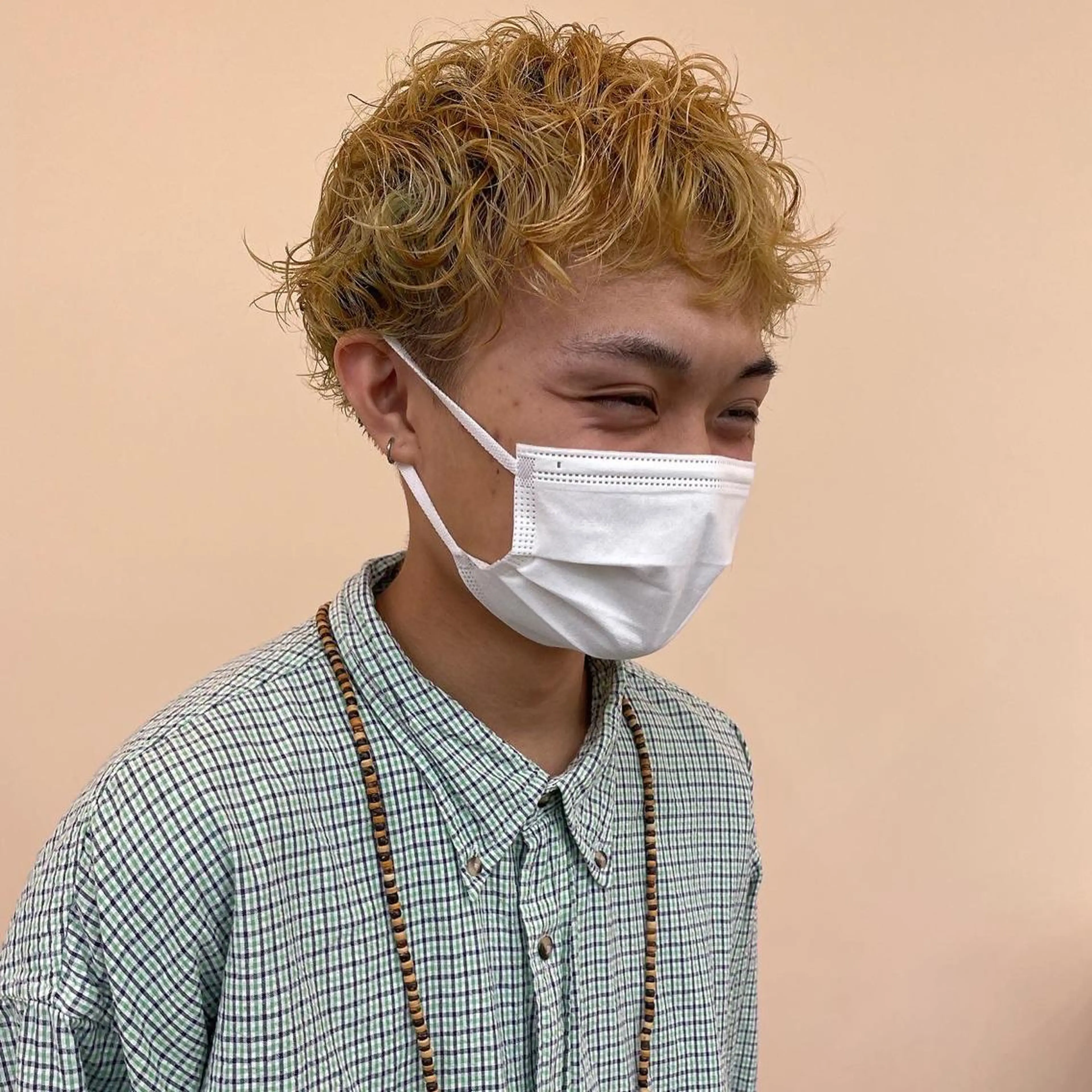 ショート パーマ 足立 悠輔のヘアスタイル