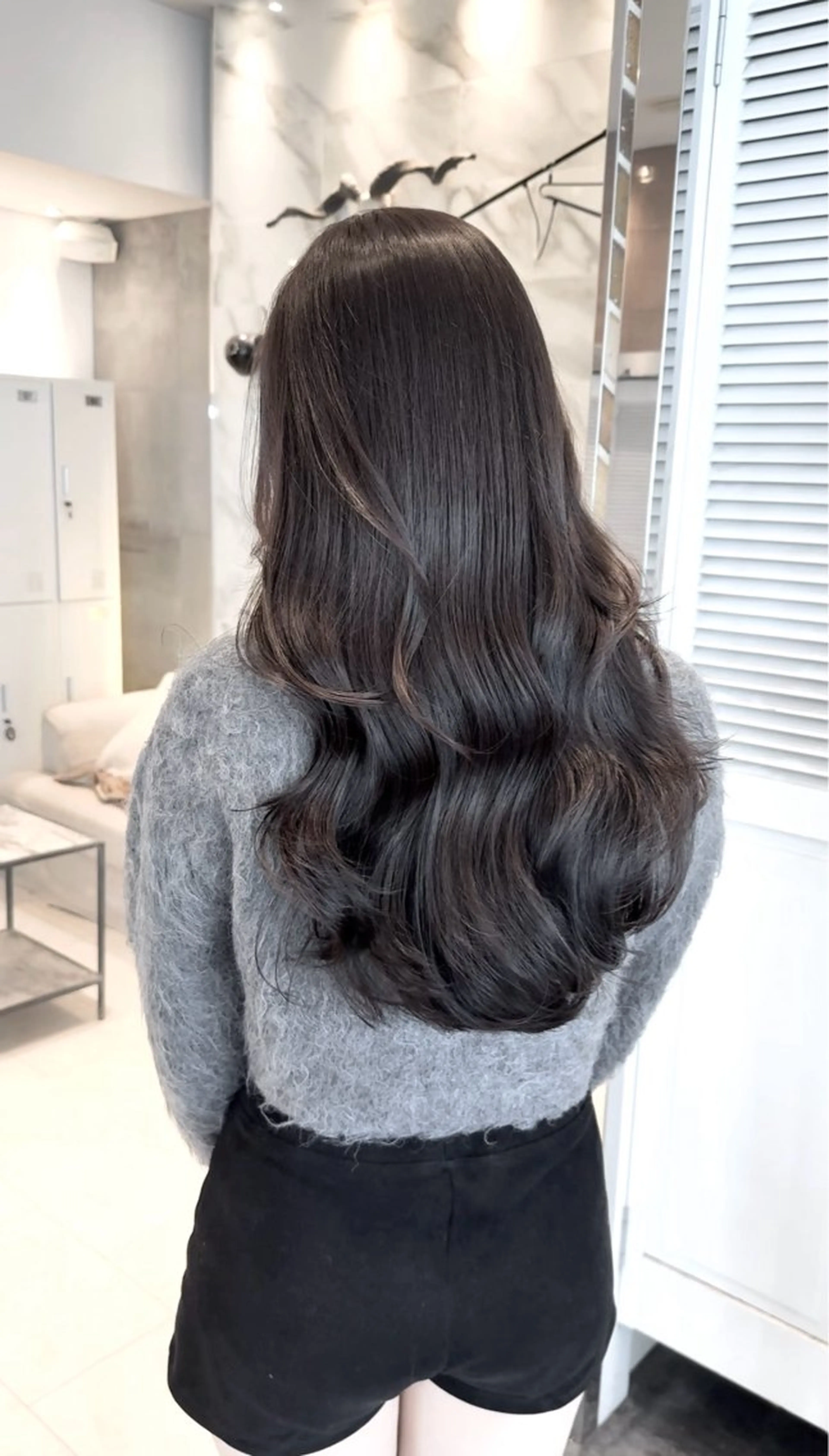 ロング カラー 透明感カラー オリーブカラー オリーブグレー ヘアカラー トリートメント 艶カラー×顔まわり カット片山聖のヘアスタイル