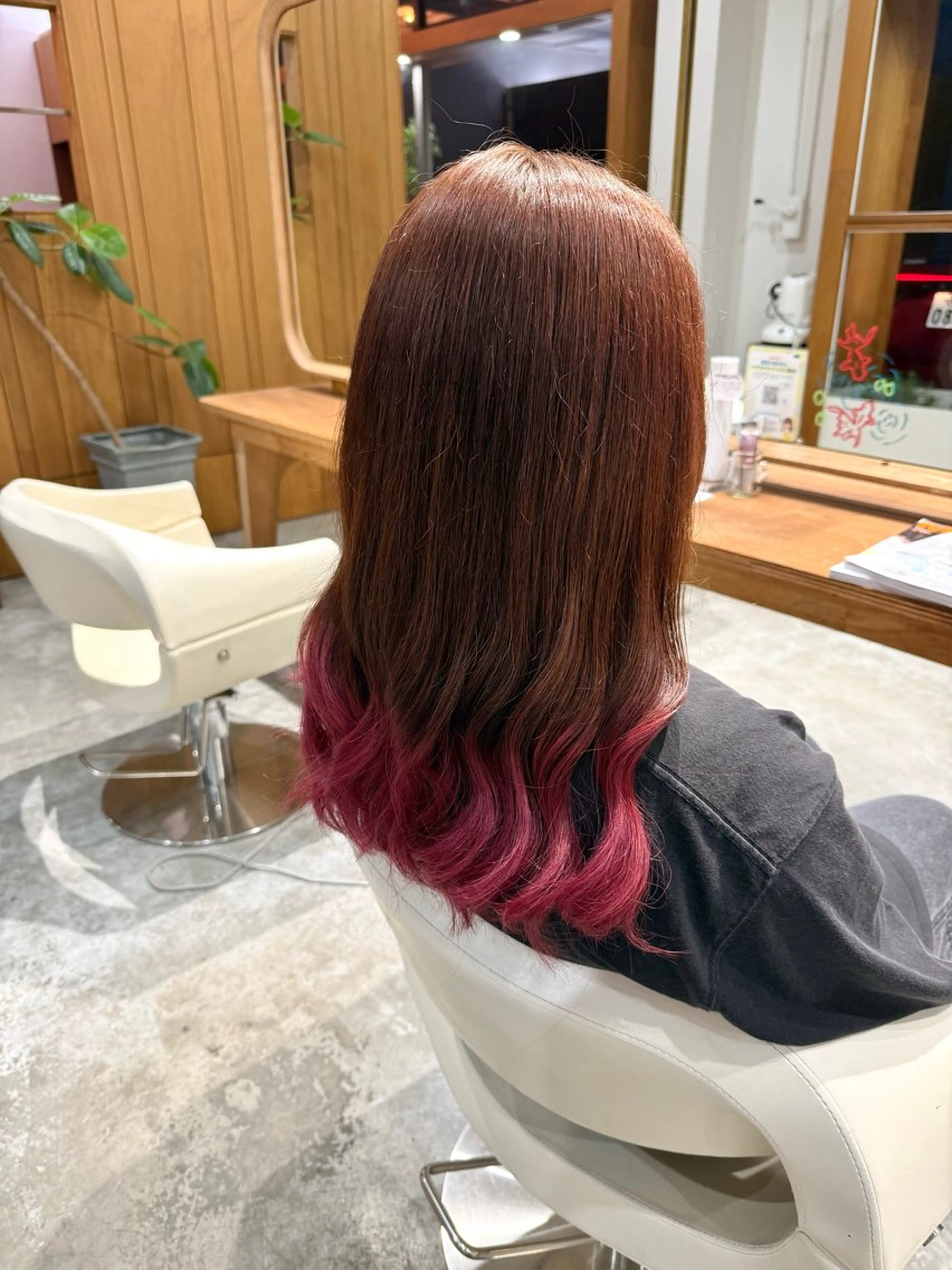 ロング カラー ピンクカラー カット ヘアカラー フラム所属・WATANABE MISAKIのヘアスタイル