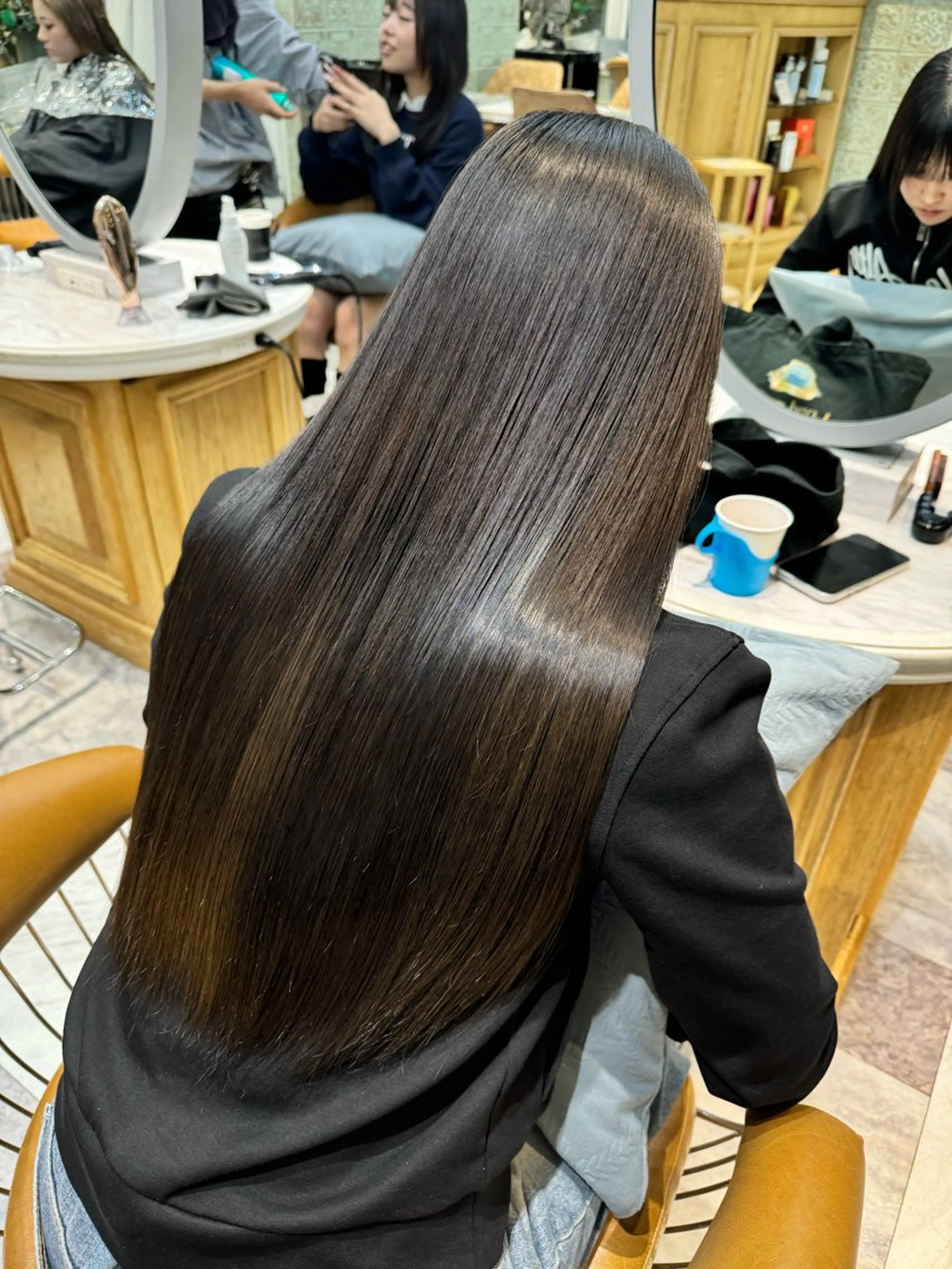 ロング 服部大地/ブリーチ 無しWカラー髪質改善のヘアスタイル