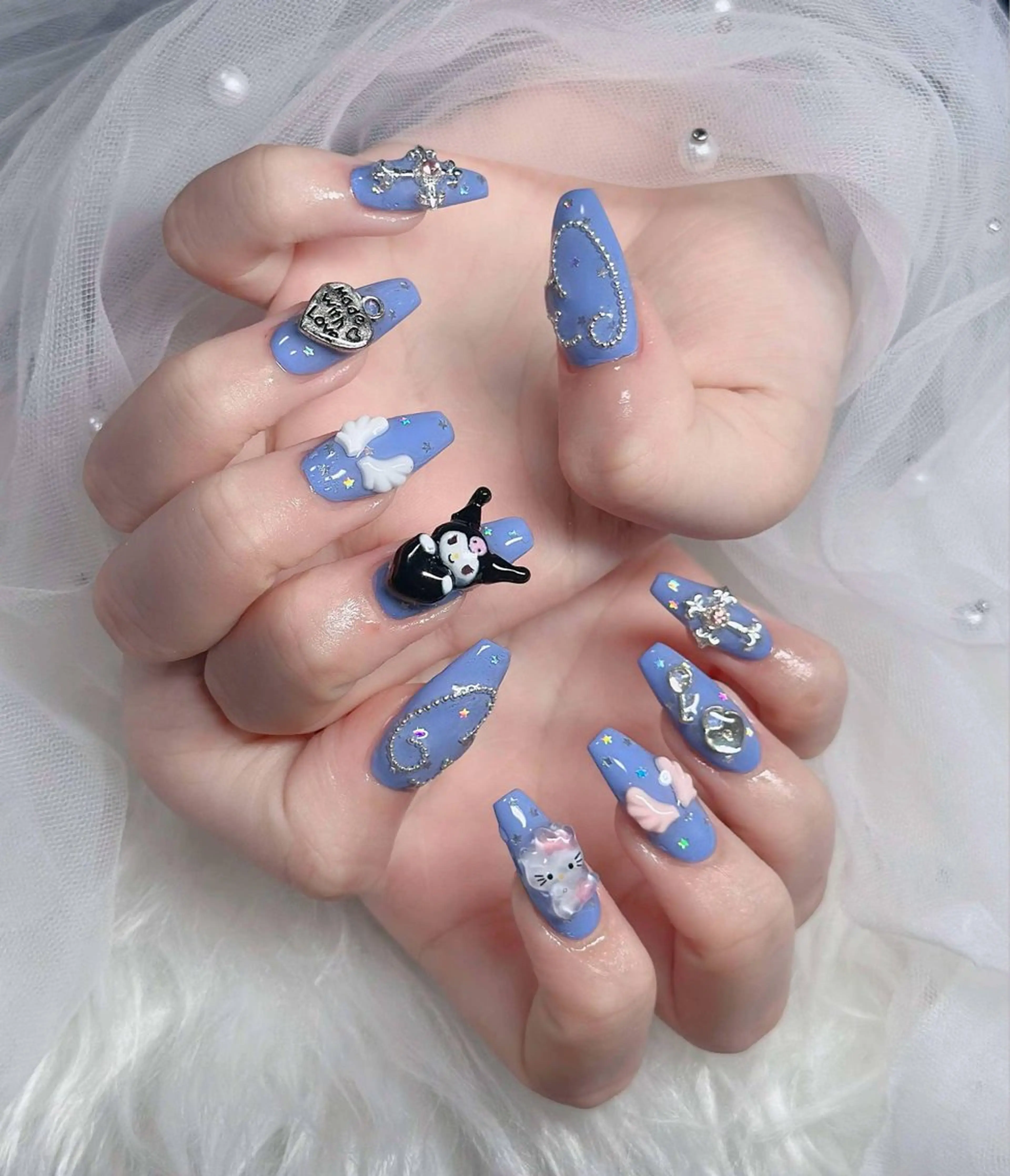 ネイル オーロラネイル フレンチネイル ジェルネイル ハロウィン キラキラネイル H.baby Nail Salonのネイルデザイン