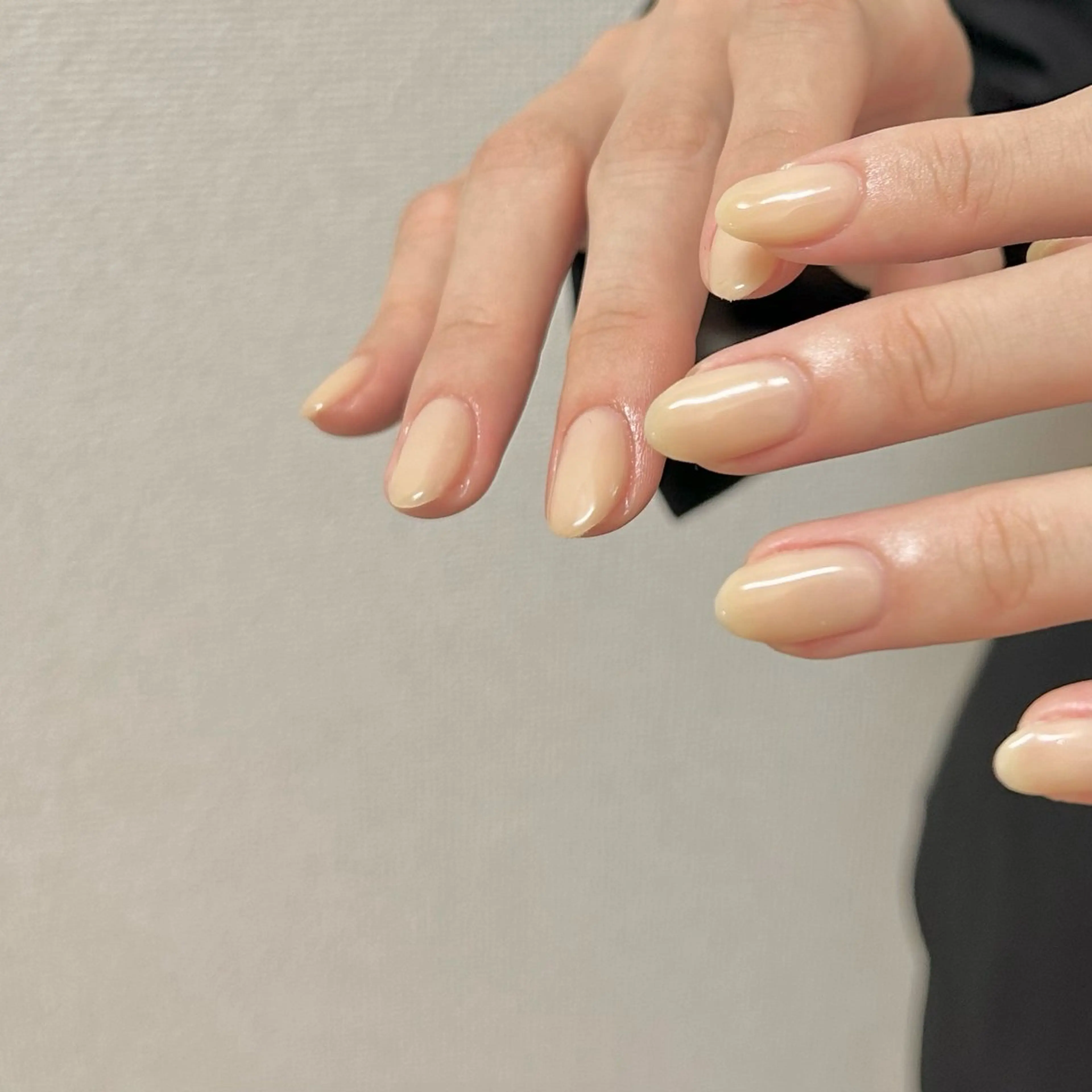 ネイル オーロラネイル ジェルネイル キラキラネイル ニュアンスネイル オフィスネイル ハンドネイル 𓂃toi. 儚げnuanceのネイルデザイン