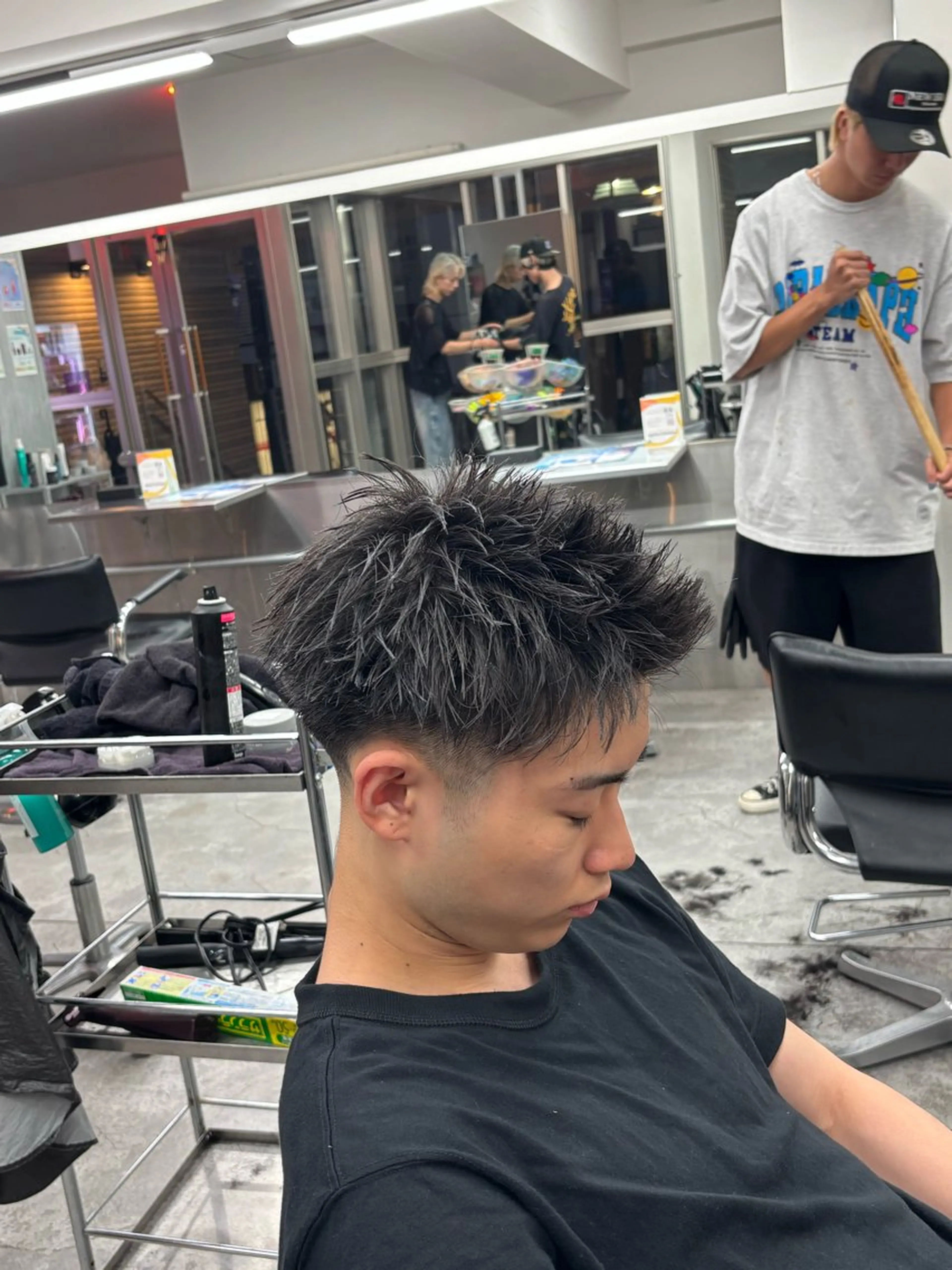 メンズハイトーン 北斗💍レイヤーのヘアスタイル