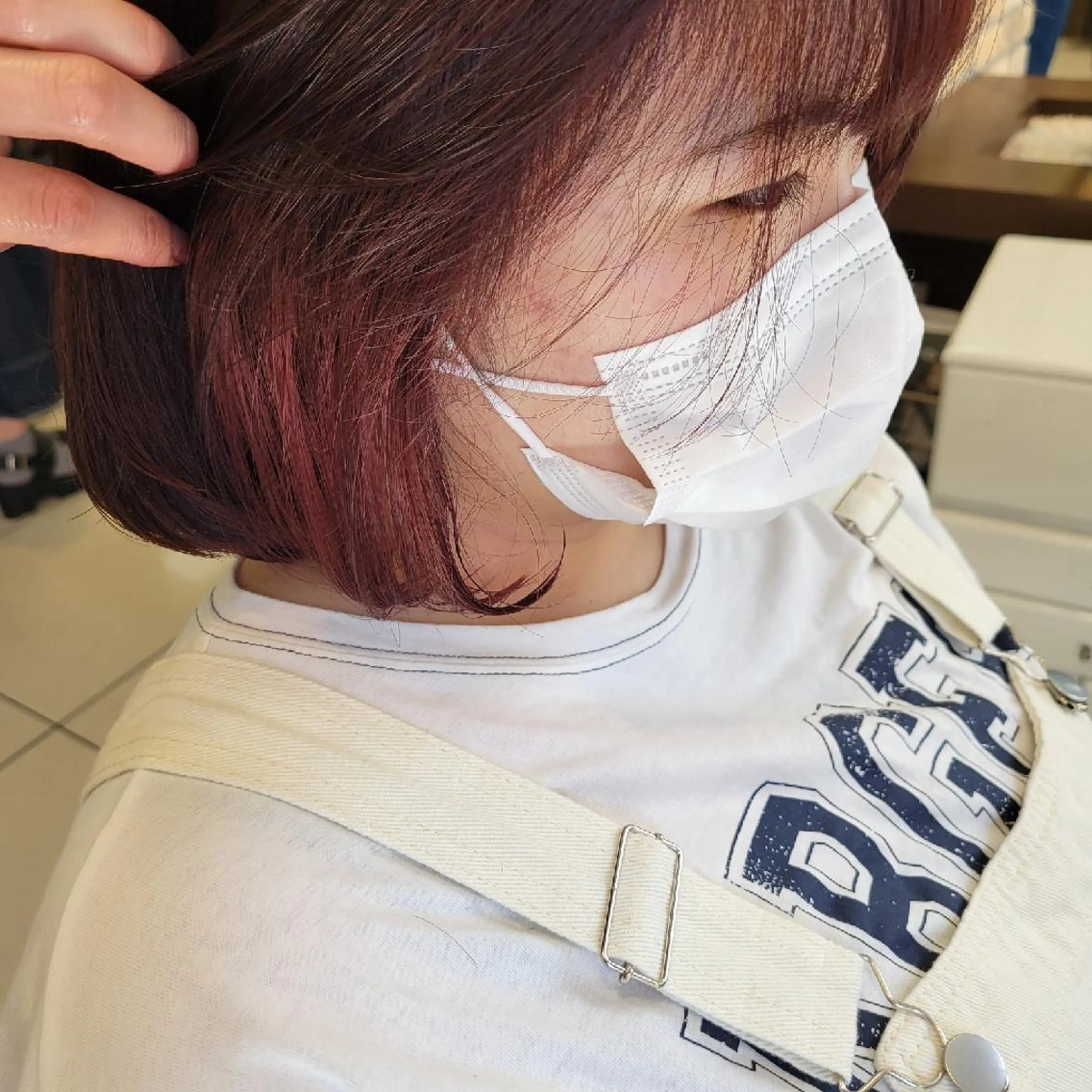 ミディアム カラー 羽エクステ🩷 🤍まき🤍のヘアスタイル