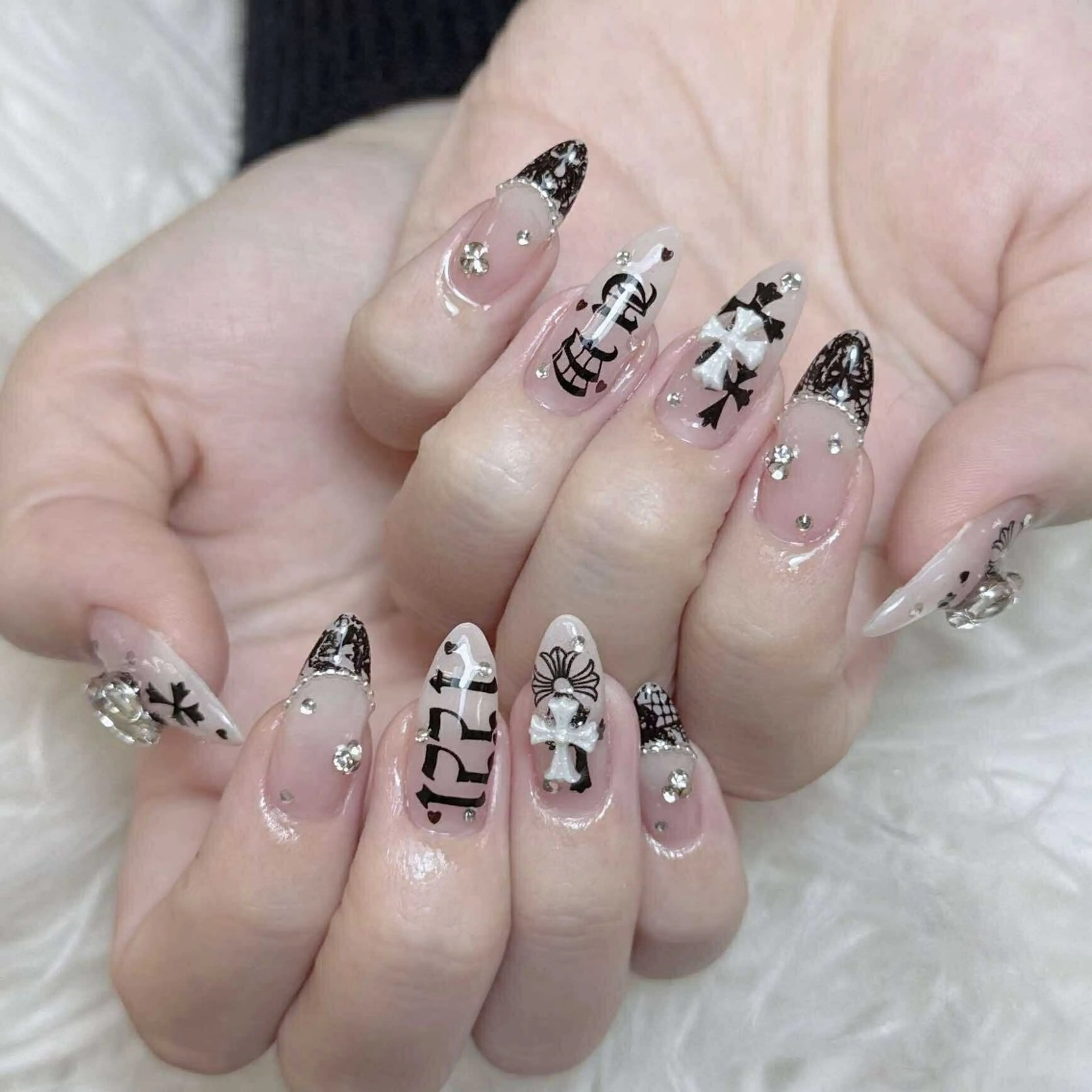 ネイル アートネイル オーロラネイル チークネイル 長さ出し フットネイル Noiranail_ studio川越西口のネイルデザイン