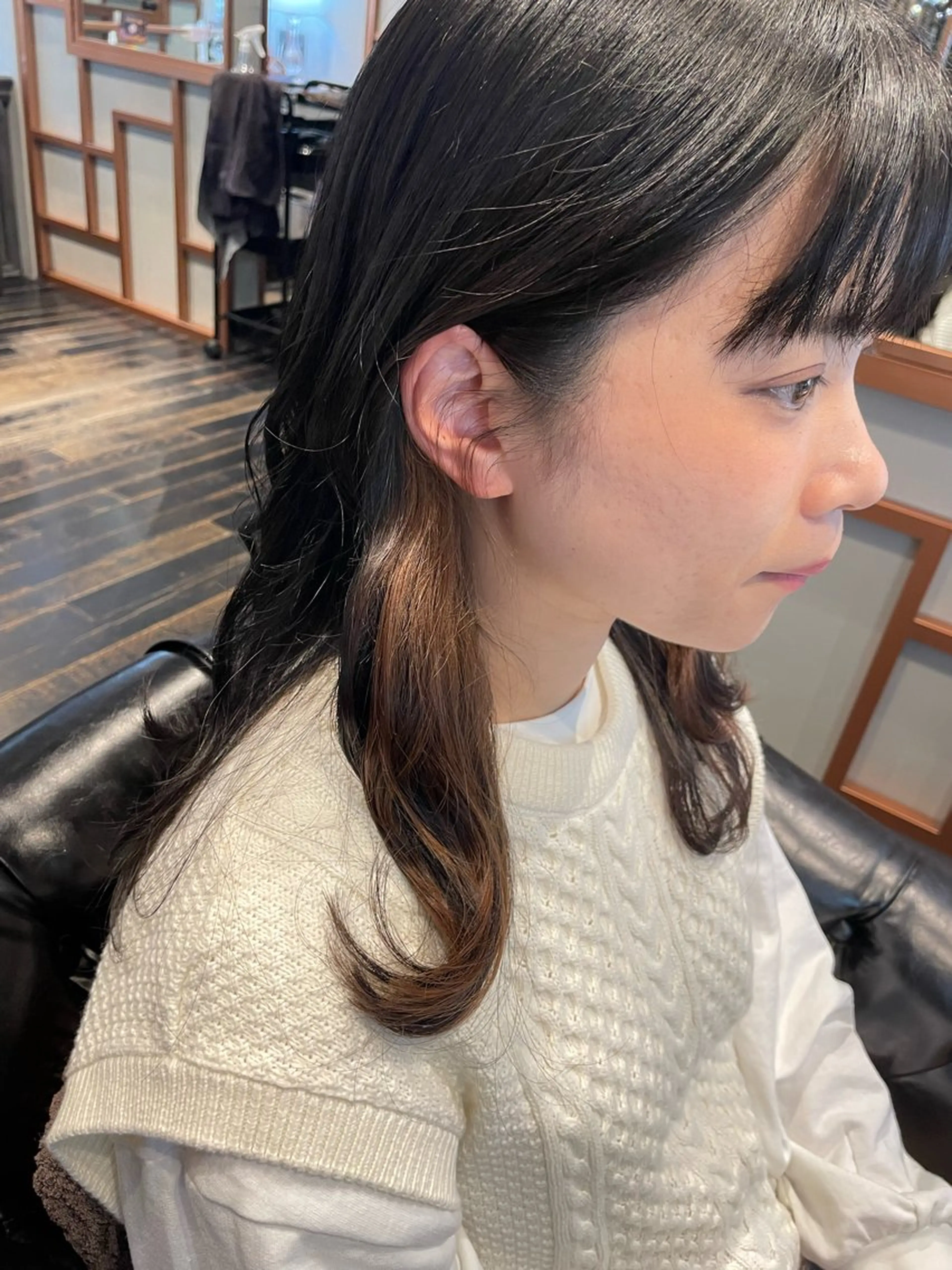 セミロング カラー ベージュカラー ブリーチ インナーカラー Canon/ インナーカラー/四条のヘアスタイル