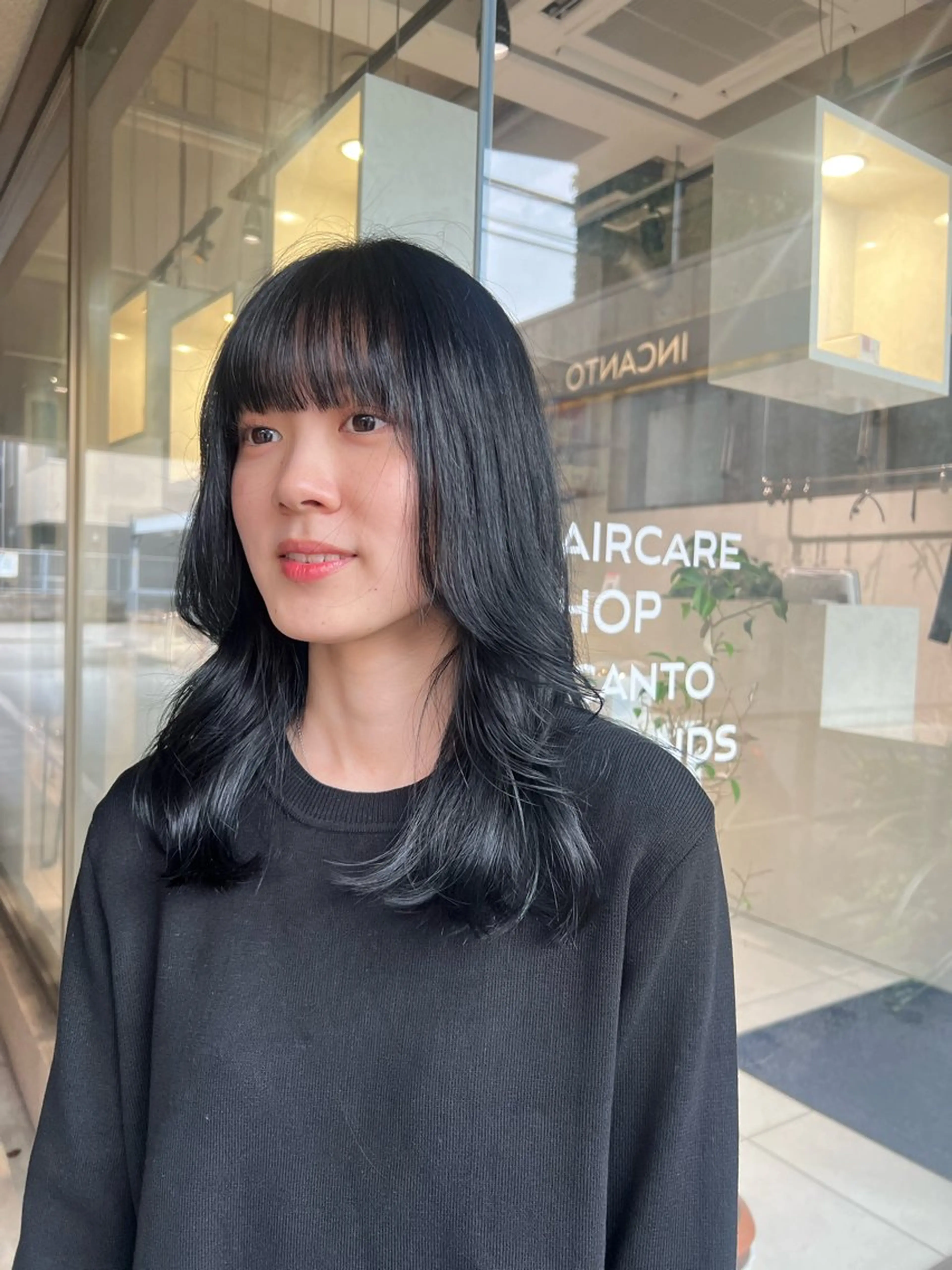 ロング カラー アッシュ 透明感カラー incanto by hands所属・鹿児島美容室 NATSUKIのヘアスタイル