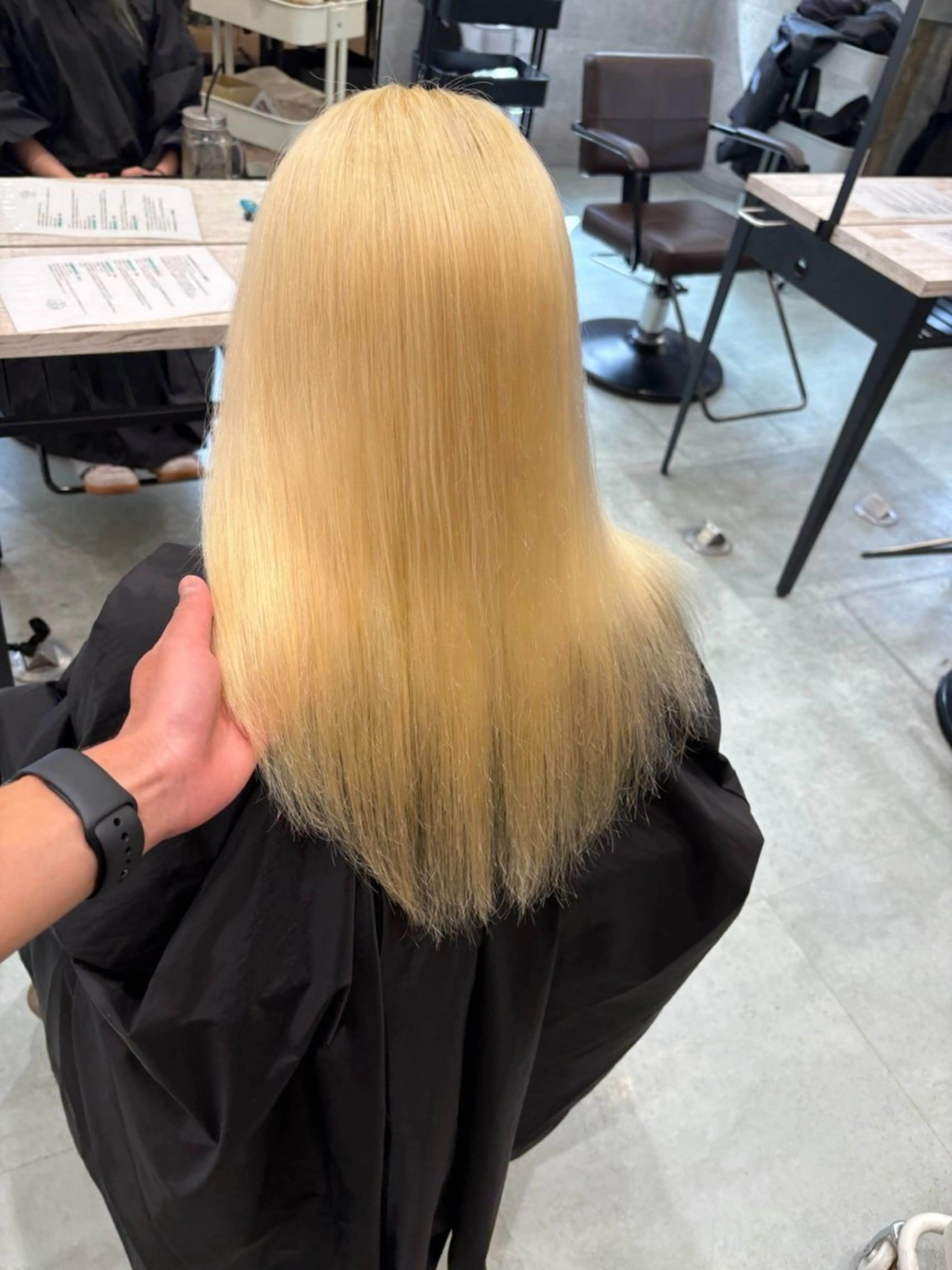 セミロング カラー 抜きっぱなしブロンド ブロンド ヘアカラー トリートメント ケアブリーチ🌟 ♢WATARU♢のヘアスタイル