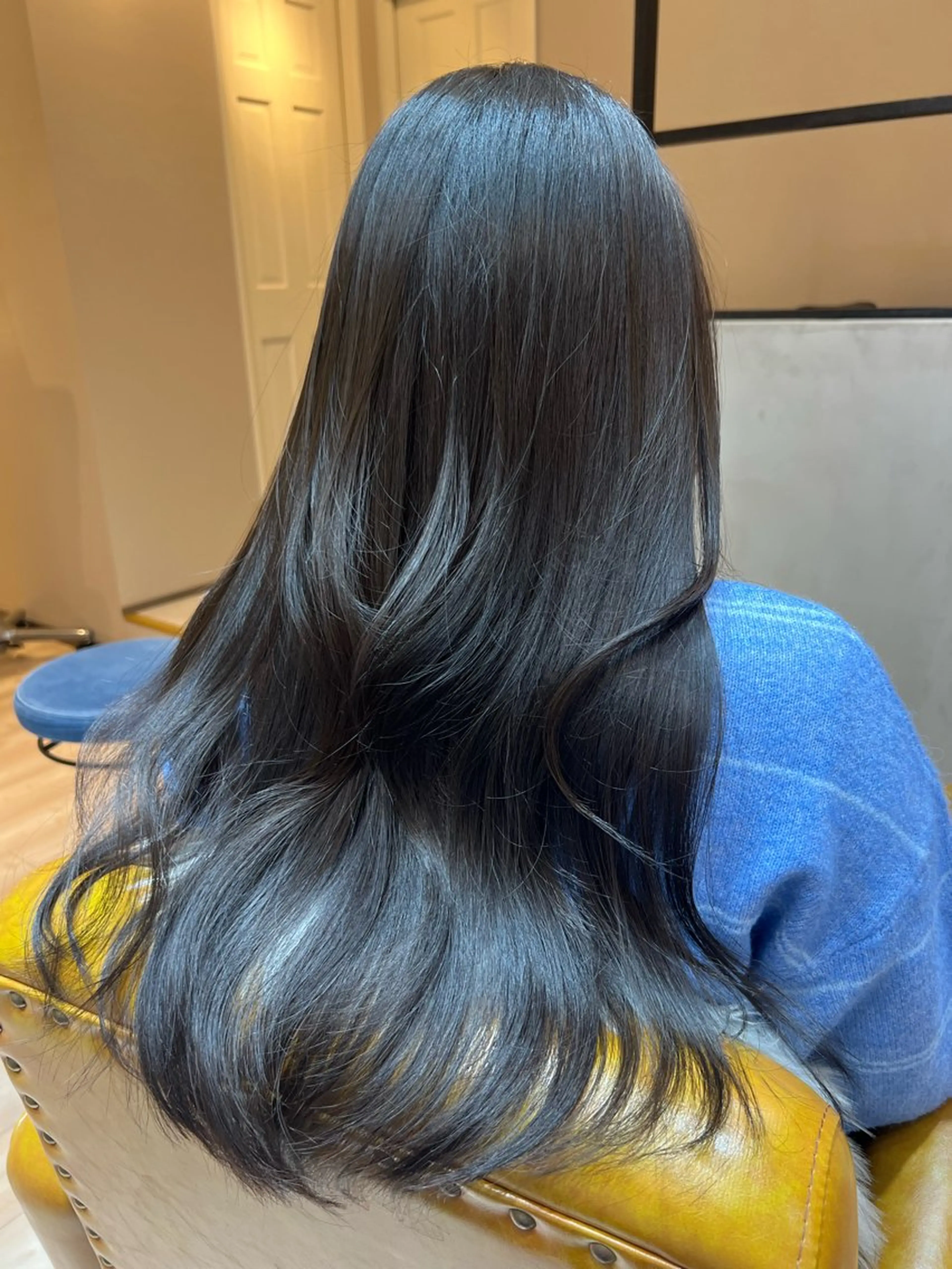 ロング 小山 ヨシタカのヘアスタイル