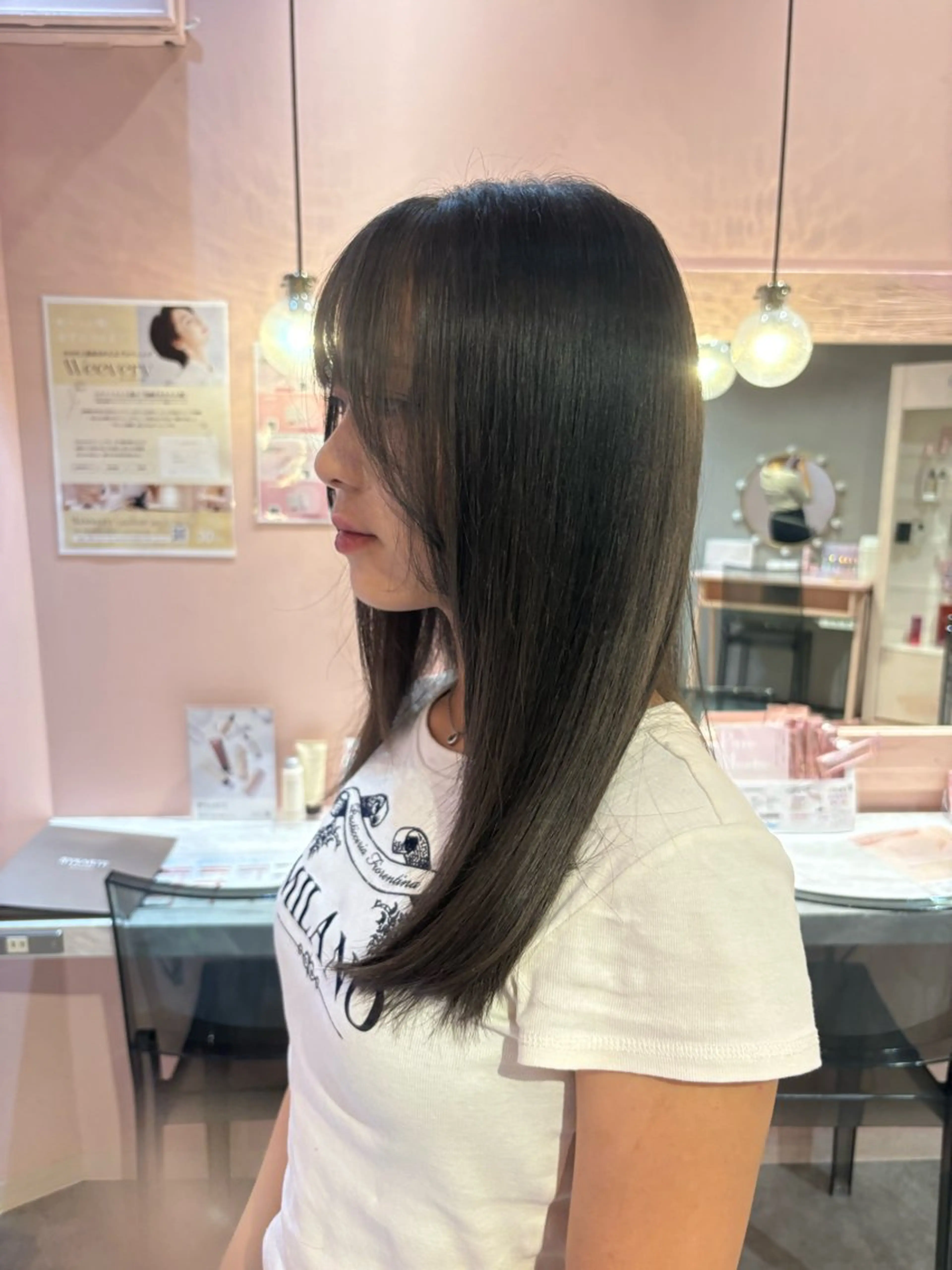 ロング カラー ブリーチ グレージュ シアーグレージュ 🩰無料カットモ デル／レイヤー／ボブのヘアスタイル