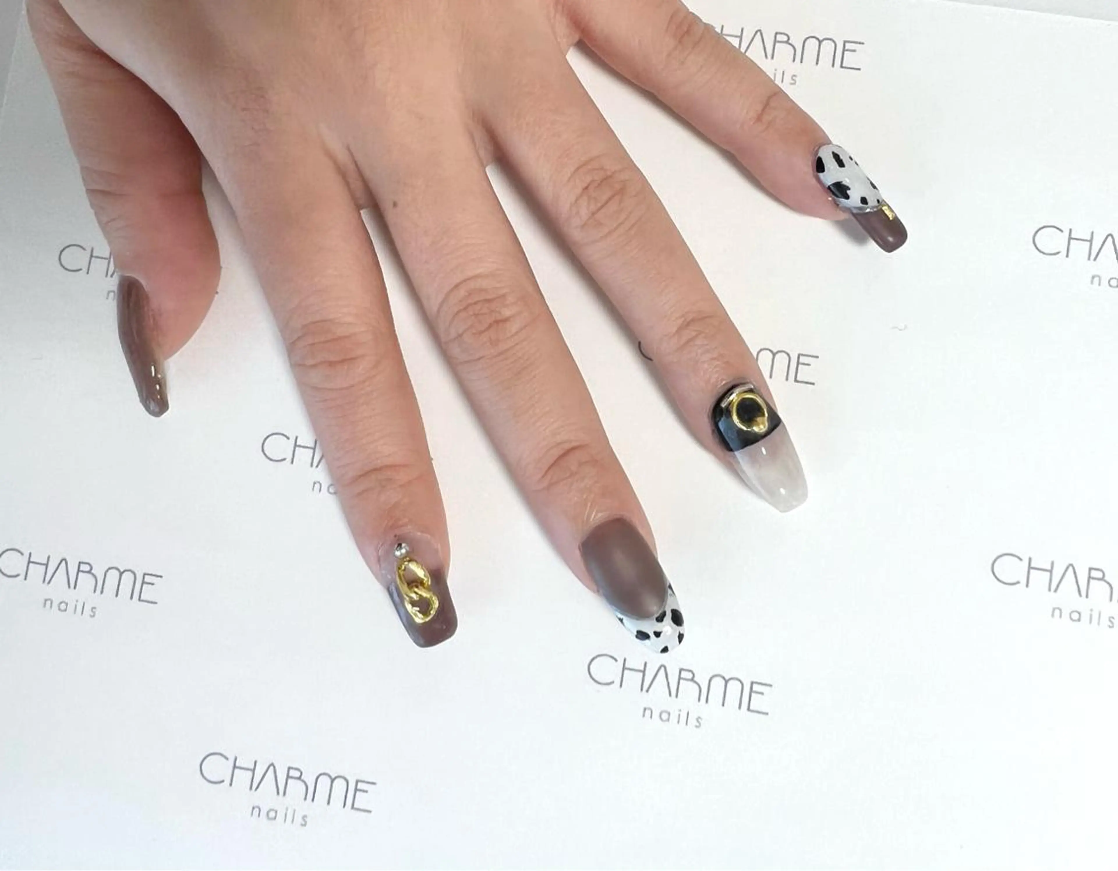 ネイル ハンドネイル CHARME 🤎〔RINA〕のネイルデザイン