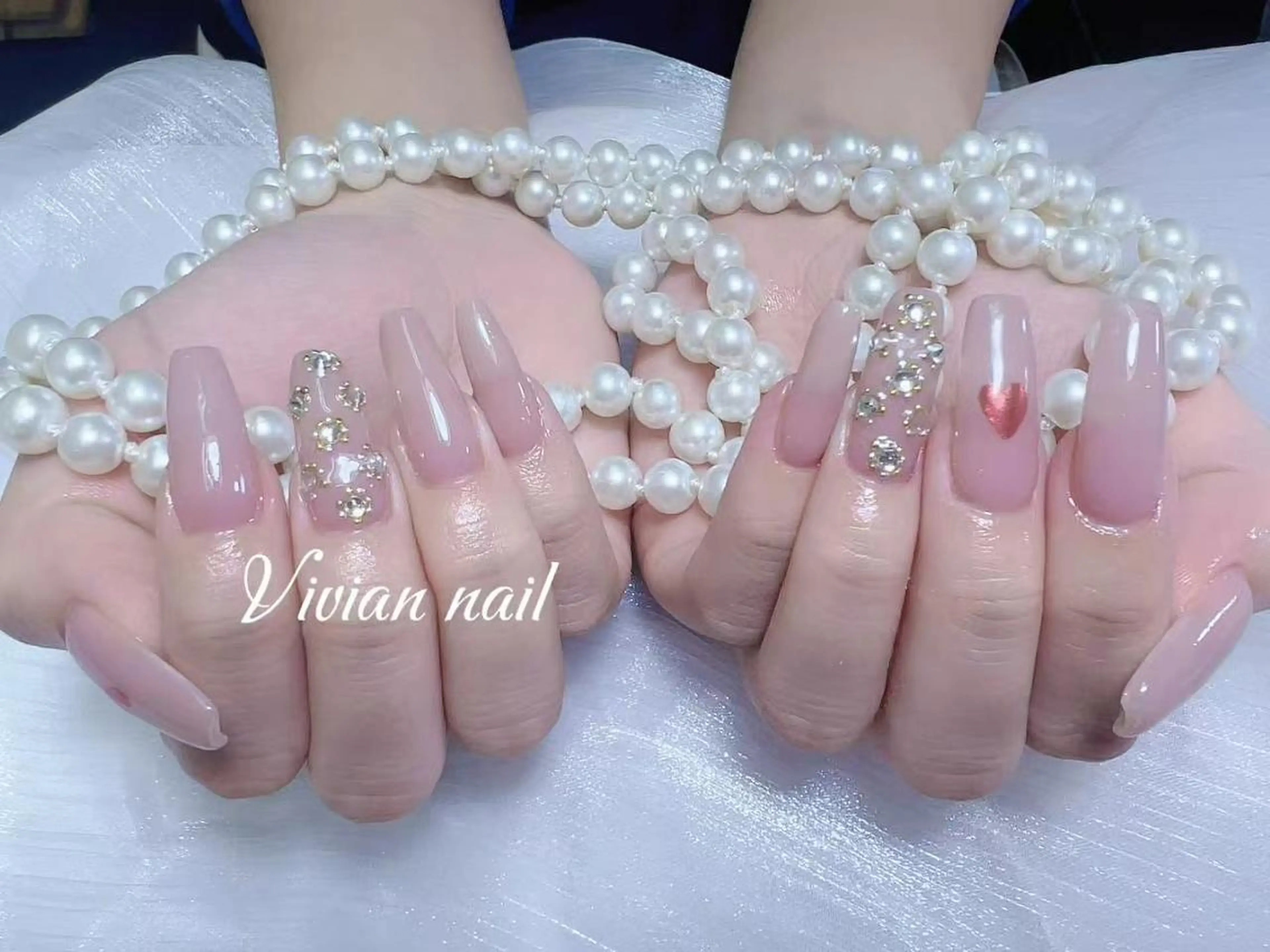 ネイル VIVIAN リサのネイルデザイン