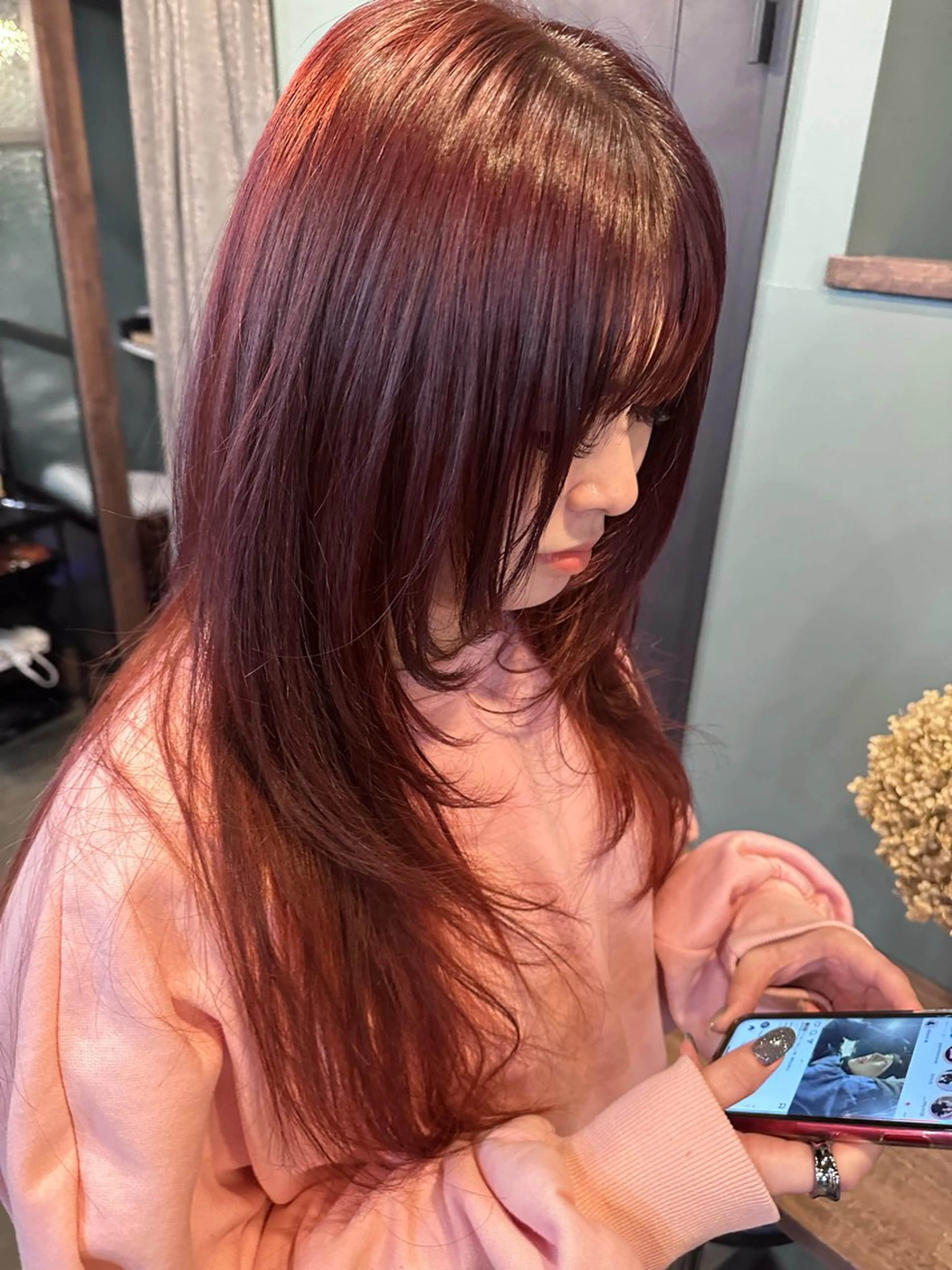 ロング レイヤーカット 黒岩 珠奈のヘアスタイル