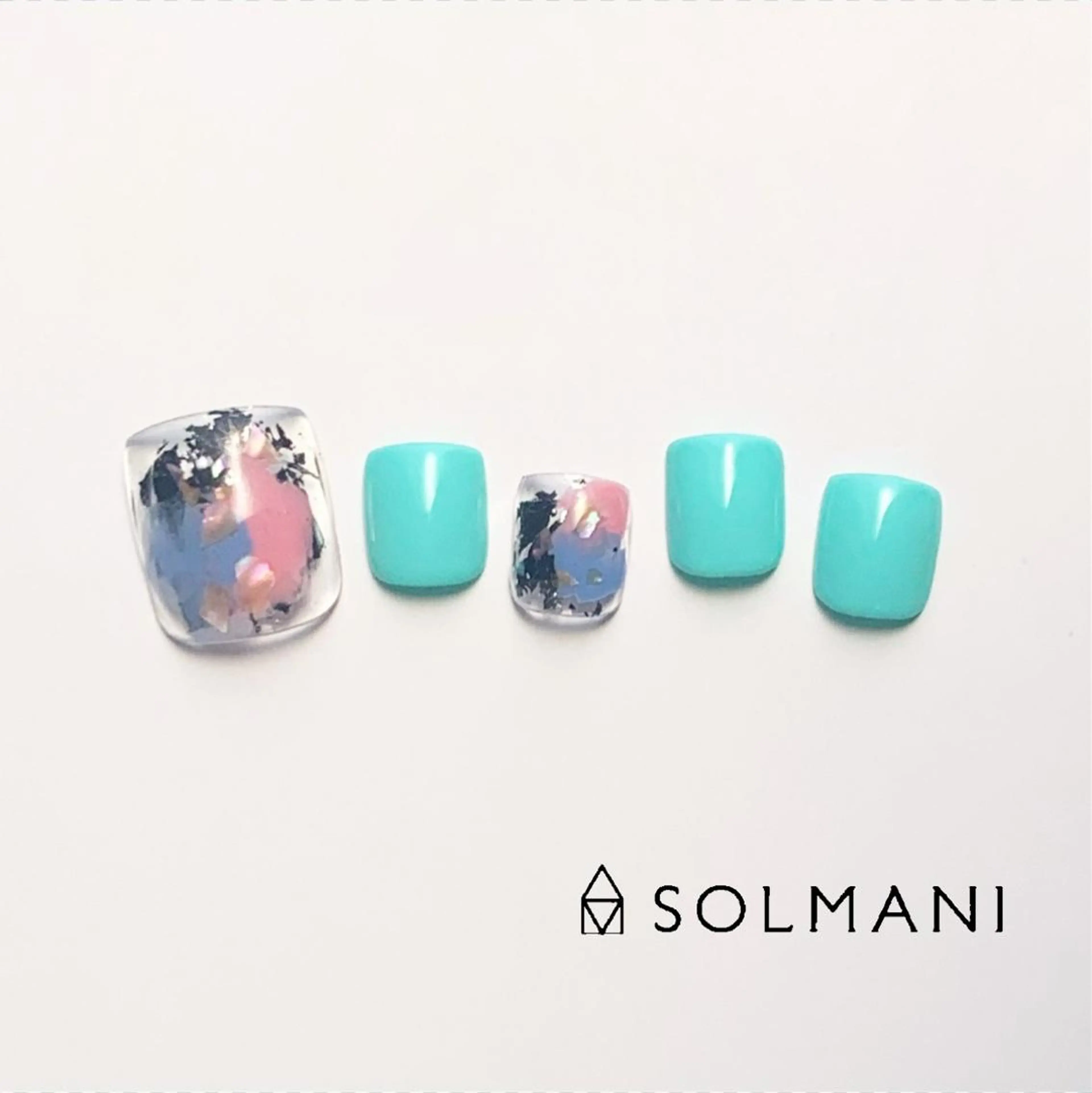 ネイル フットネイル SOLMANI 予約担当のネイルデザイン