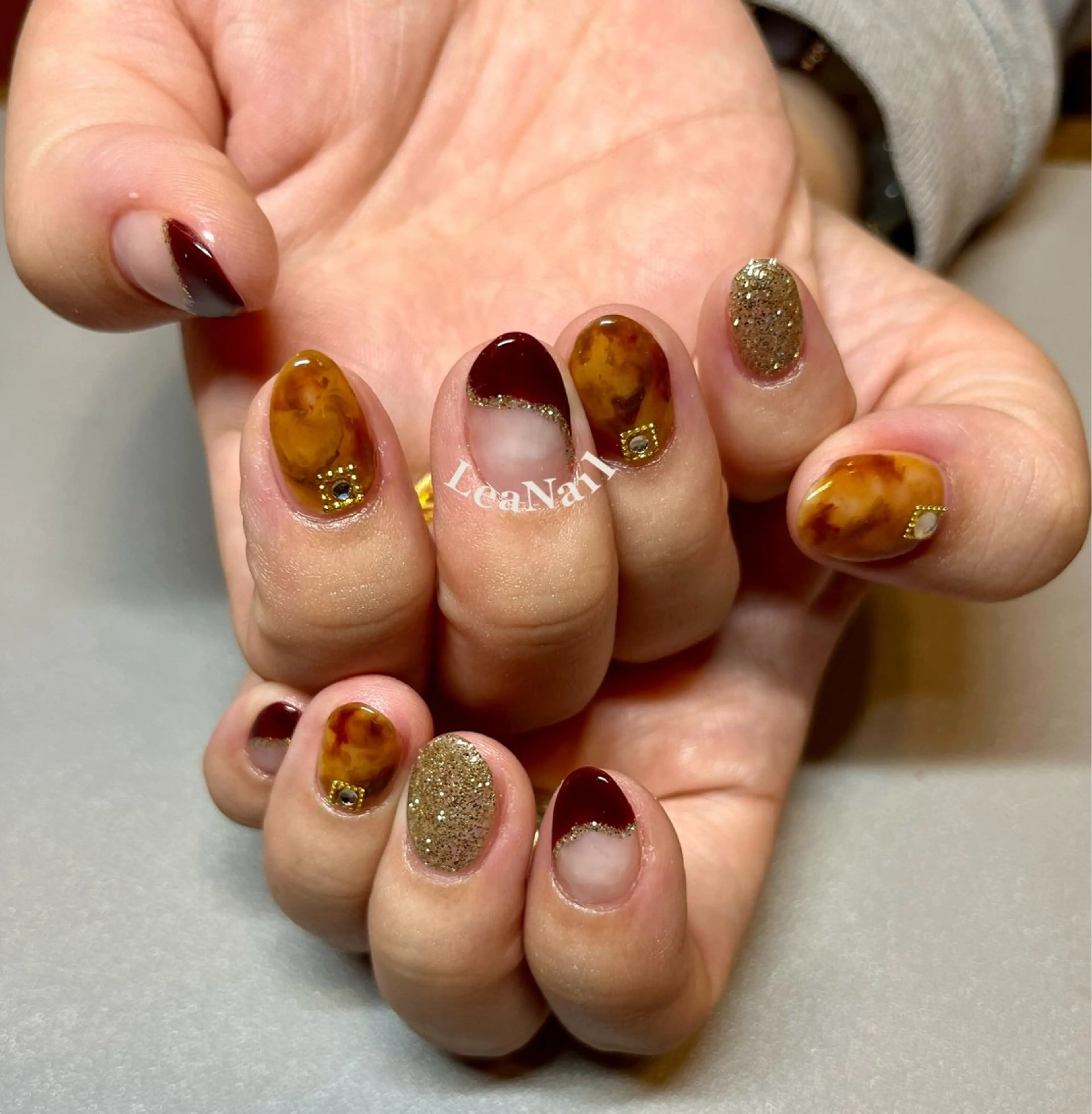 ネイル べっ甲ネイル ブラウン 持ち込み Lea Nailのネイルデザイン