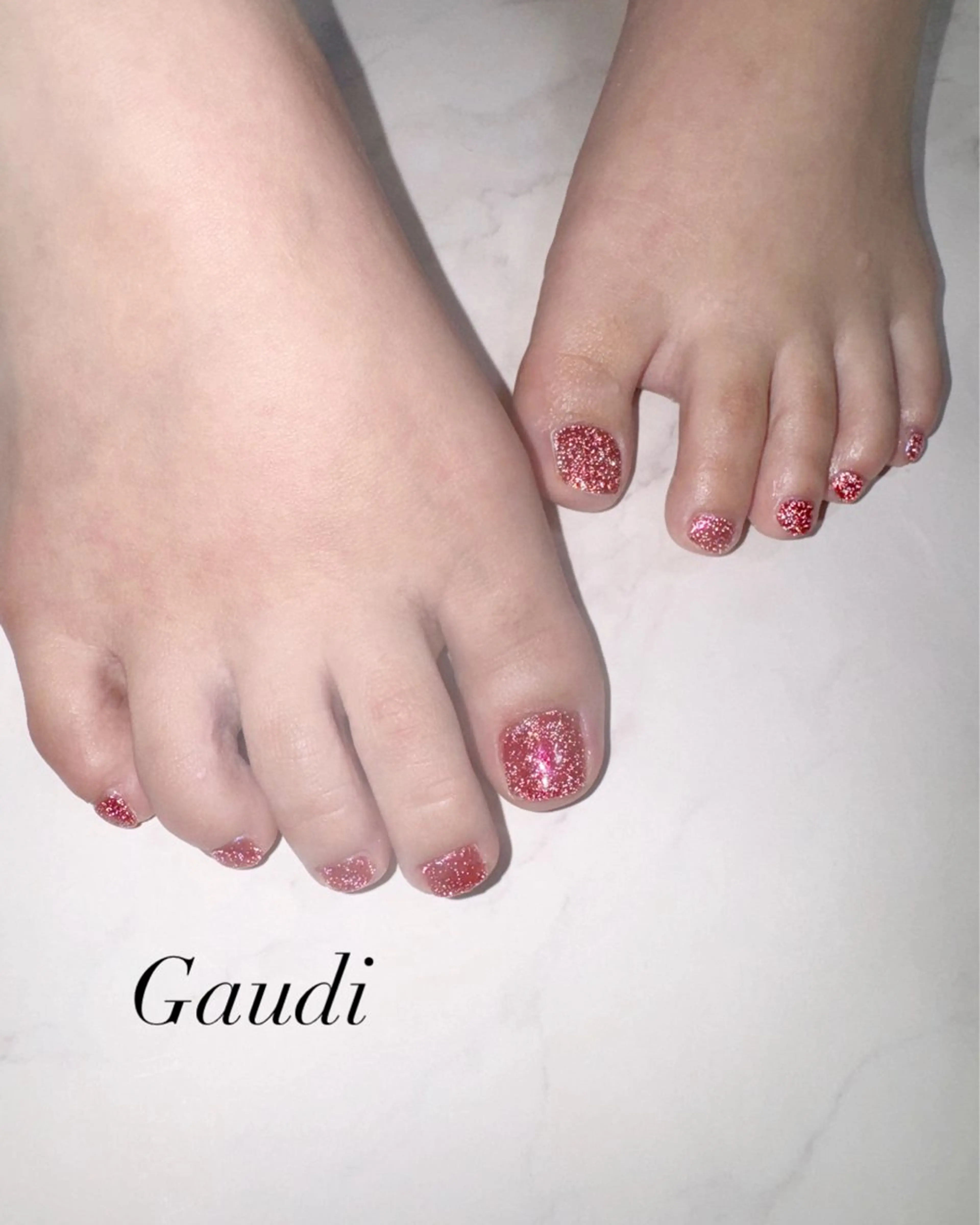 ネイル オーロラネイル フラッシュネイル キラキラネイル ワンカラーネイル ピンク Gaudi.Nail Rinaのその他イメージ