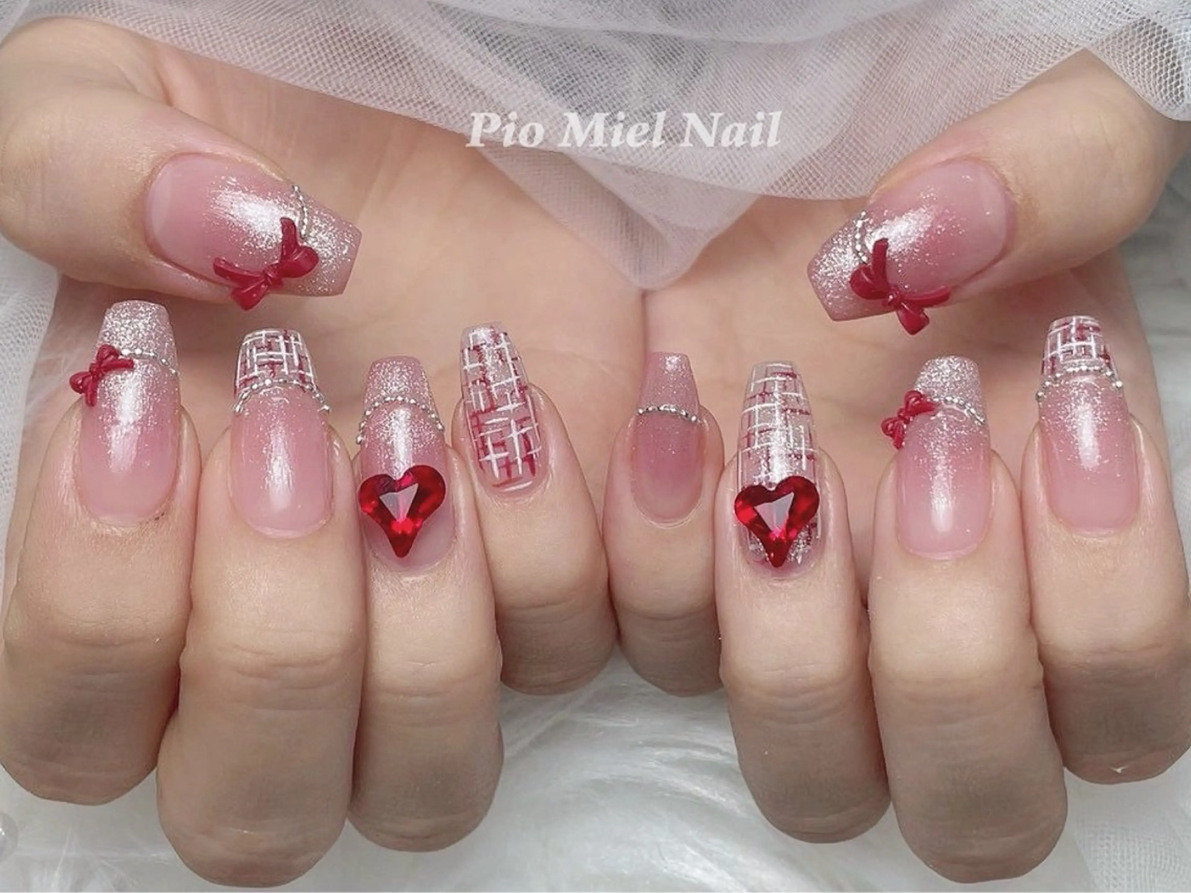 ネイル ハンドネイル HANA 長さだしのネイルデザイン