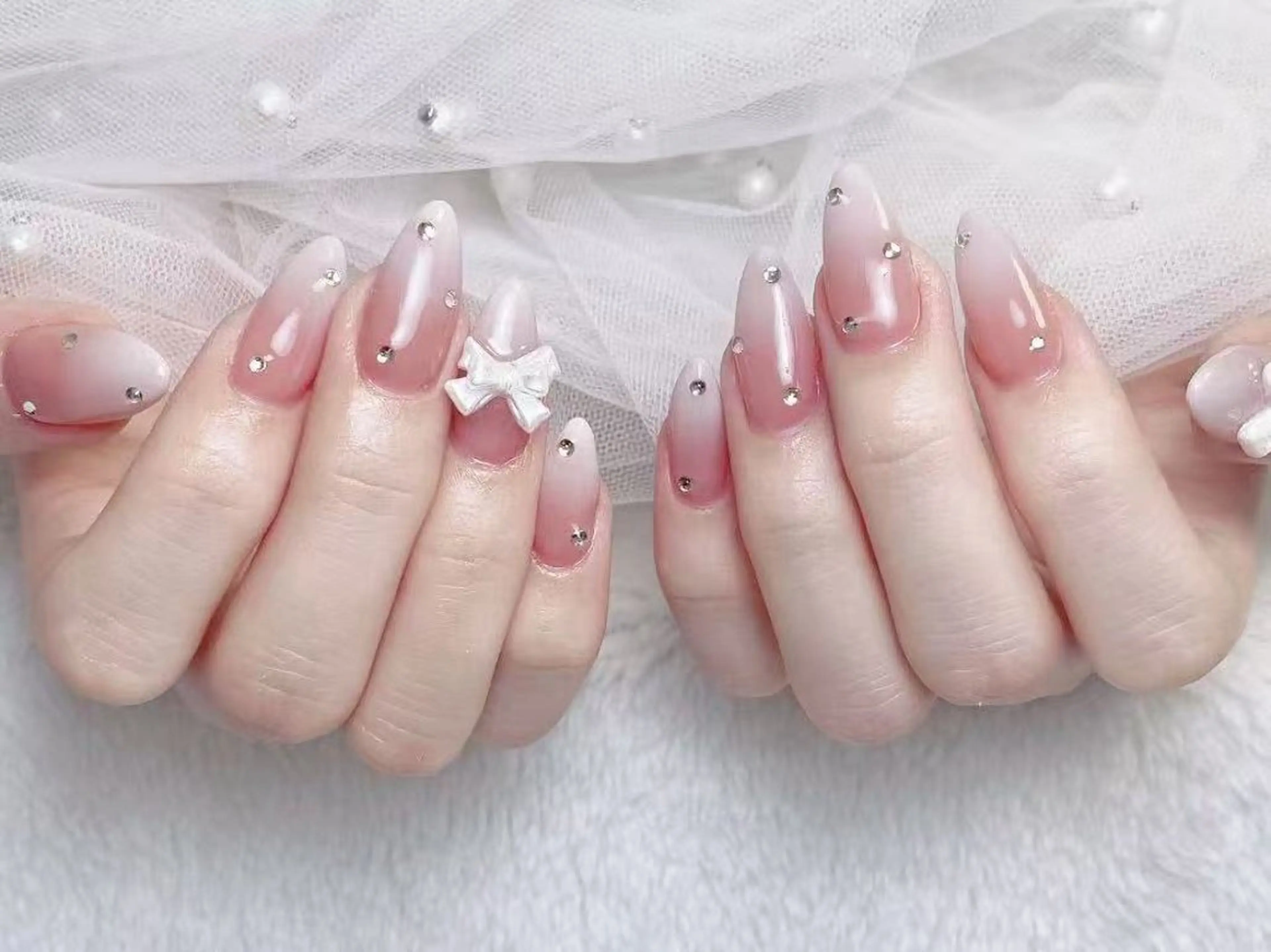 ネイル ハンドネイル チョウ チョウのネイルデザイン