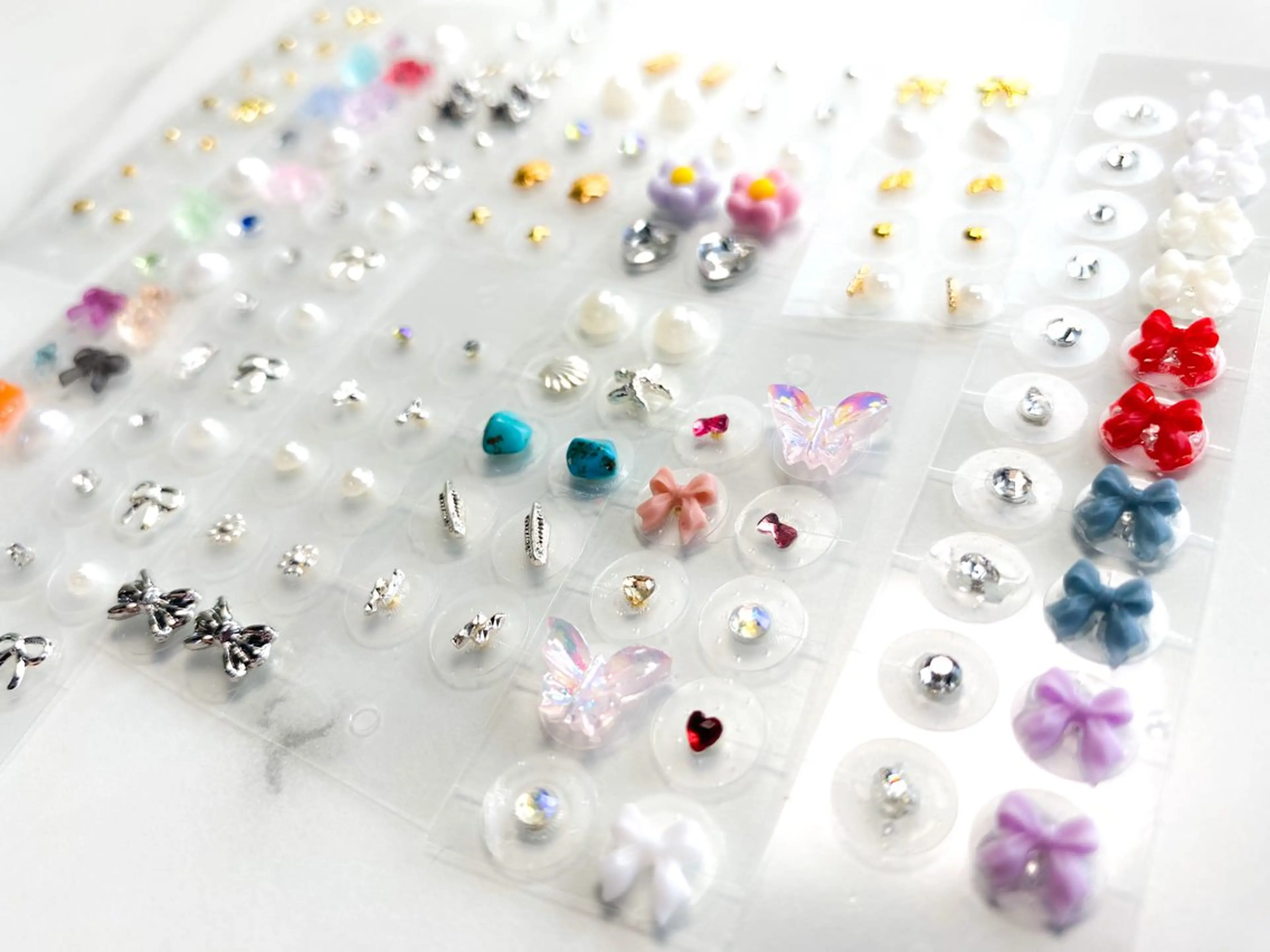 耳ツボジュエリー¥2500💎お好きなパーツ12粒お付けします👂❇︎の写真