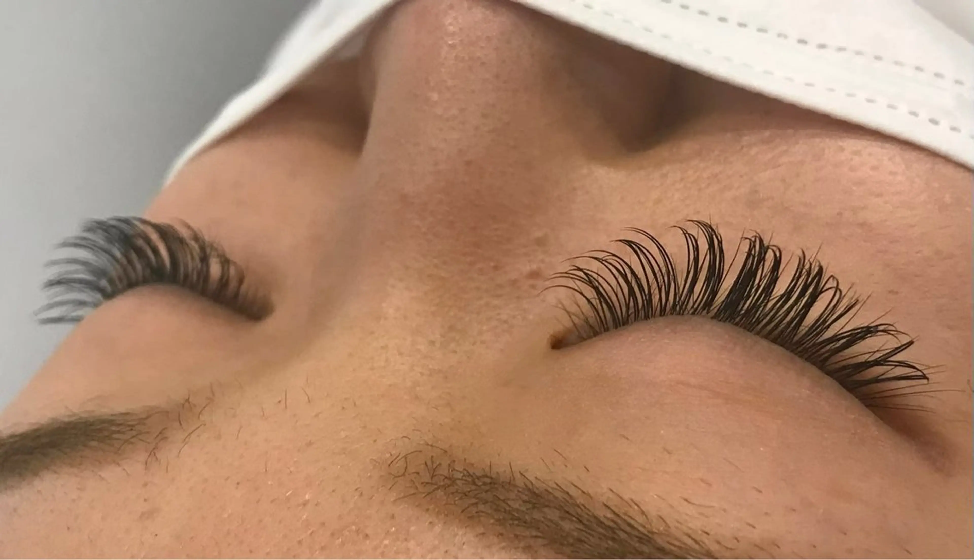 マツエク・マツパ MODE K's 松原 MIKUのヘアスタイル