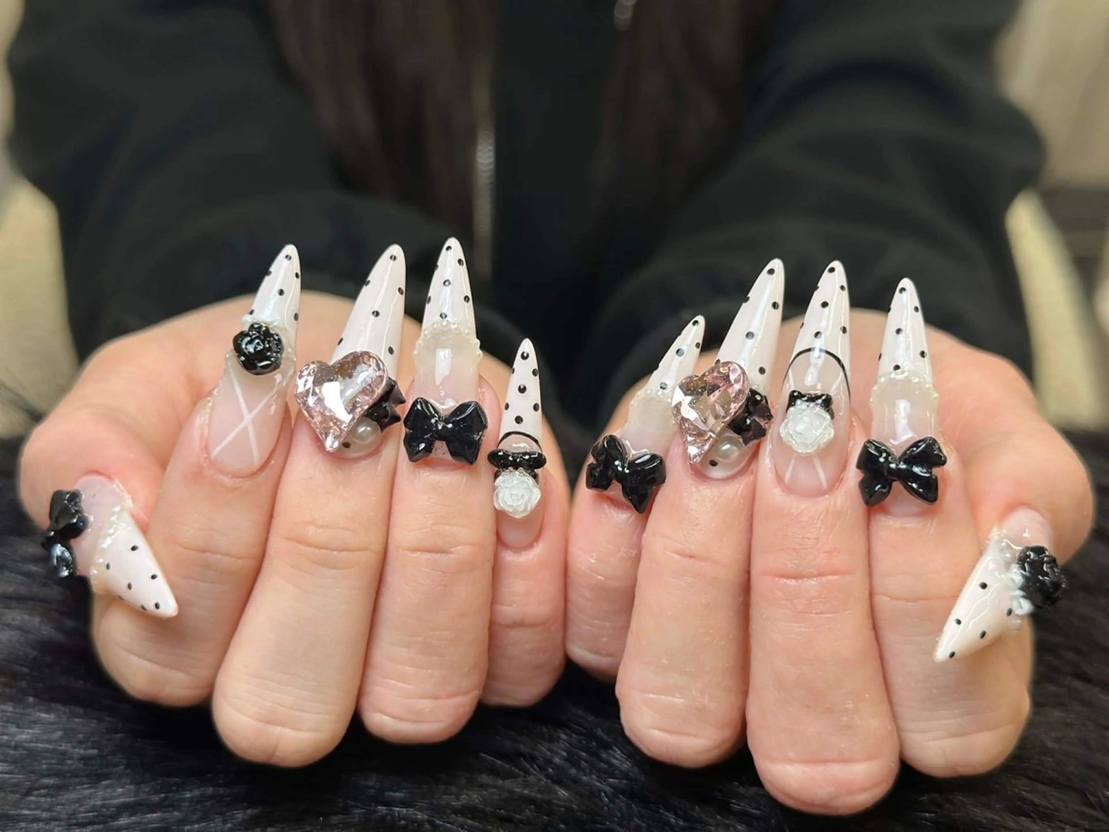 ネイル フレンチネイル ジェルネイル ガーリー 韓国ネイル ロングネイル ハンドネイル NieNail Nezukoのネイルデザイン